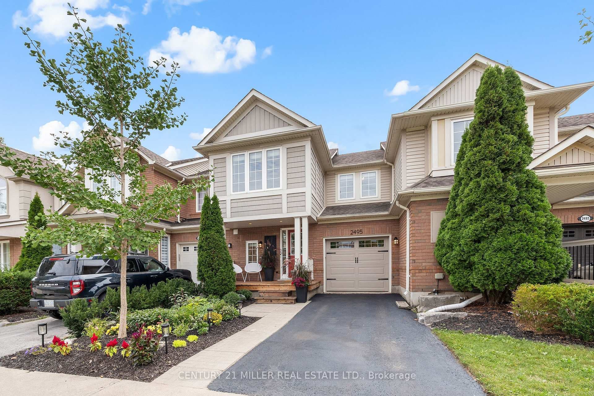 2495 Wooden Hill Circle, Oakville