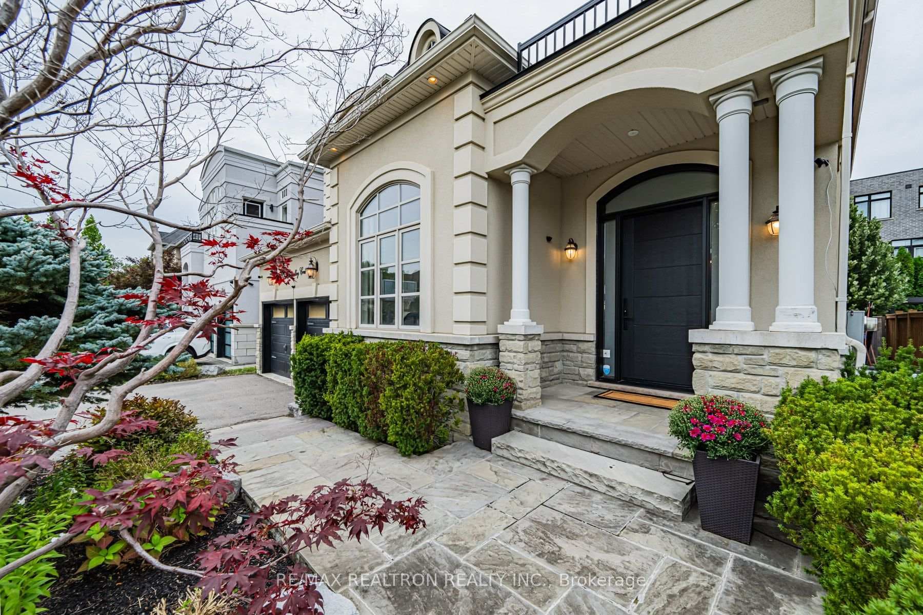 95 Woodvalley Crescent, Vaughan