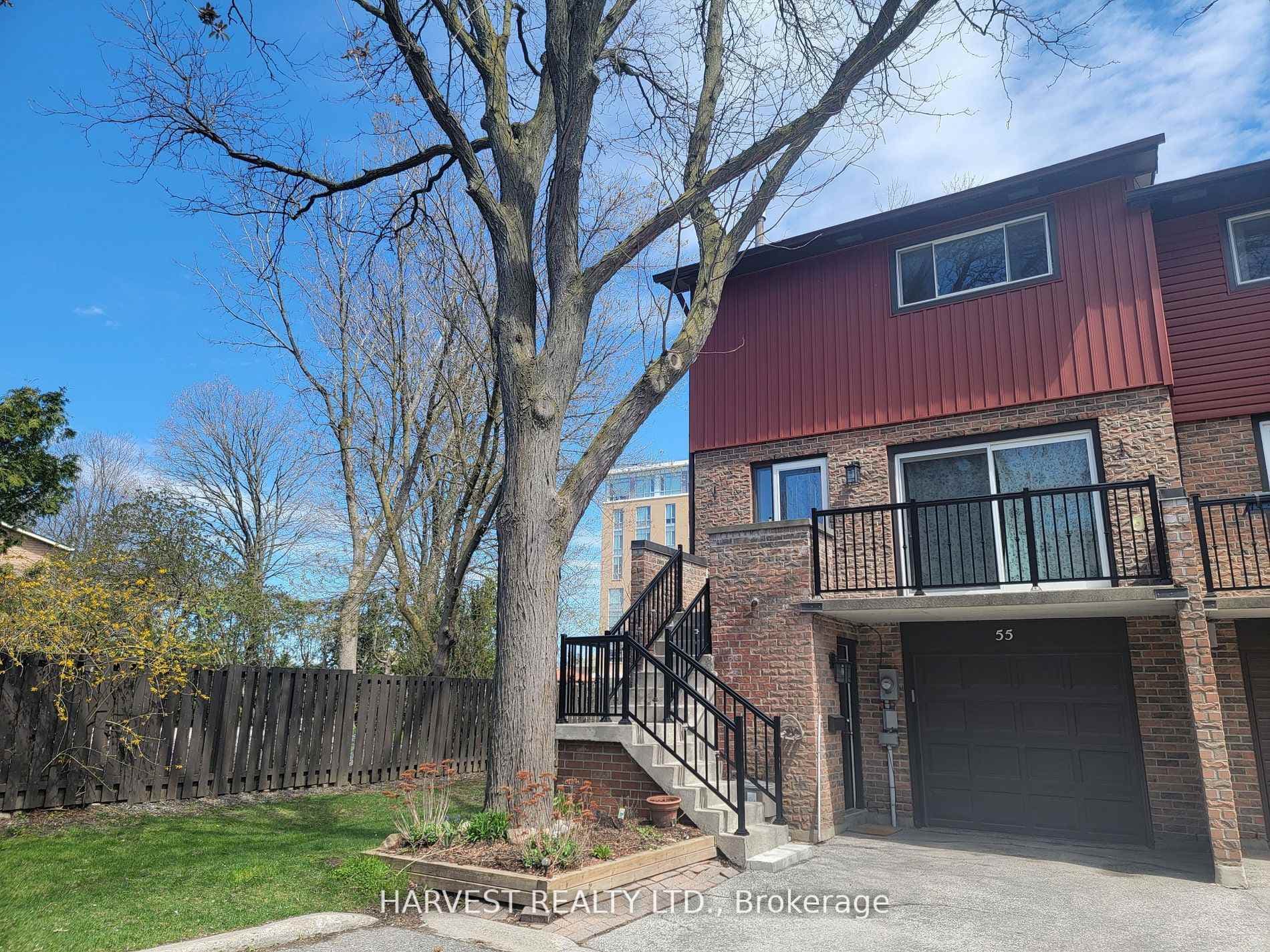 55 Ashglen Way, Markham