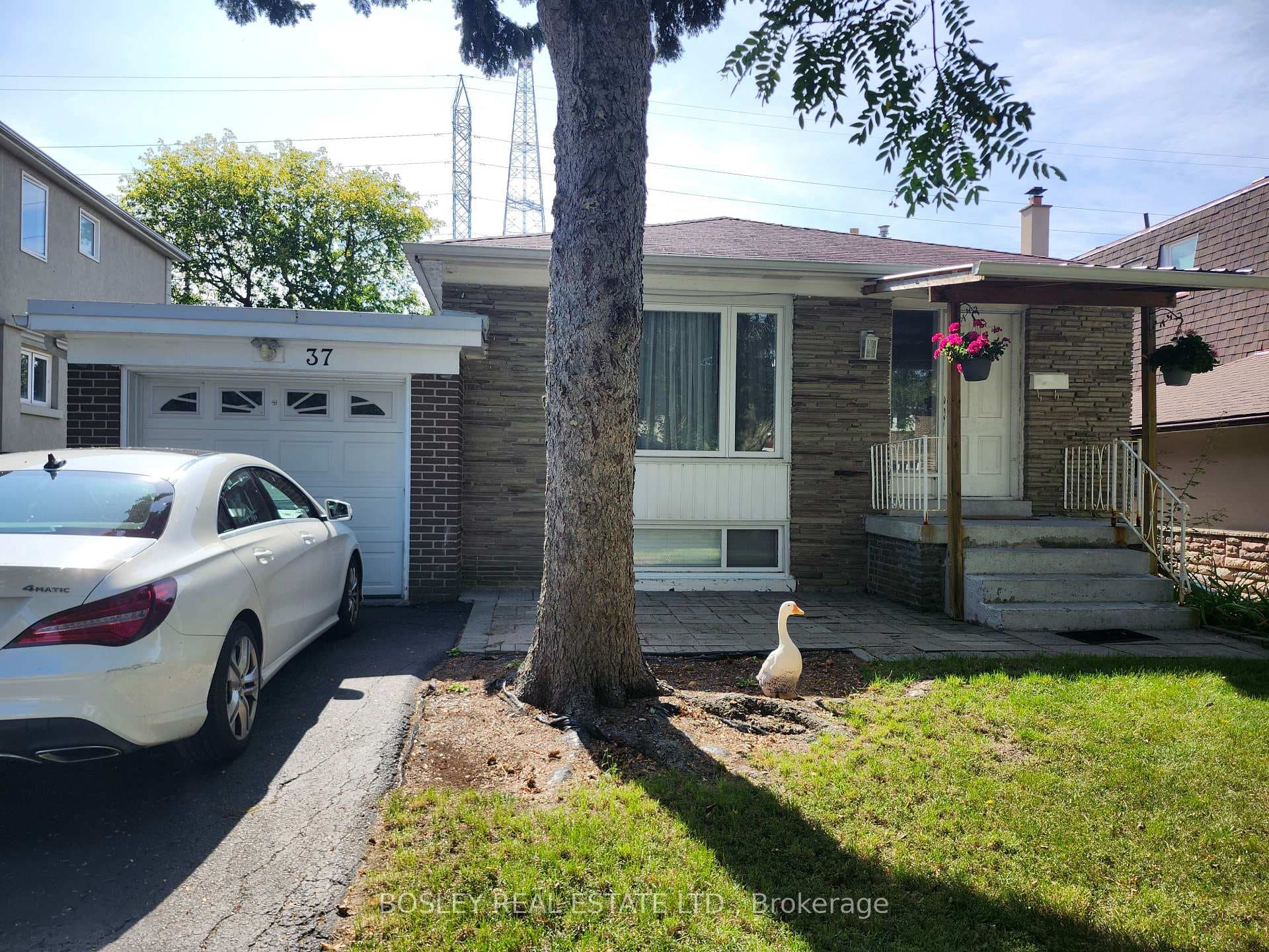 37 Summerside Crescent, Toronto