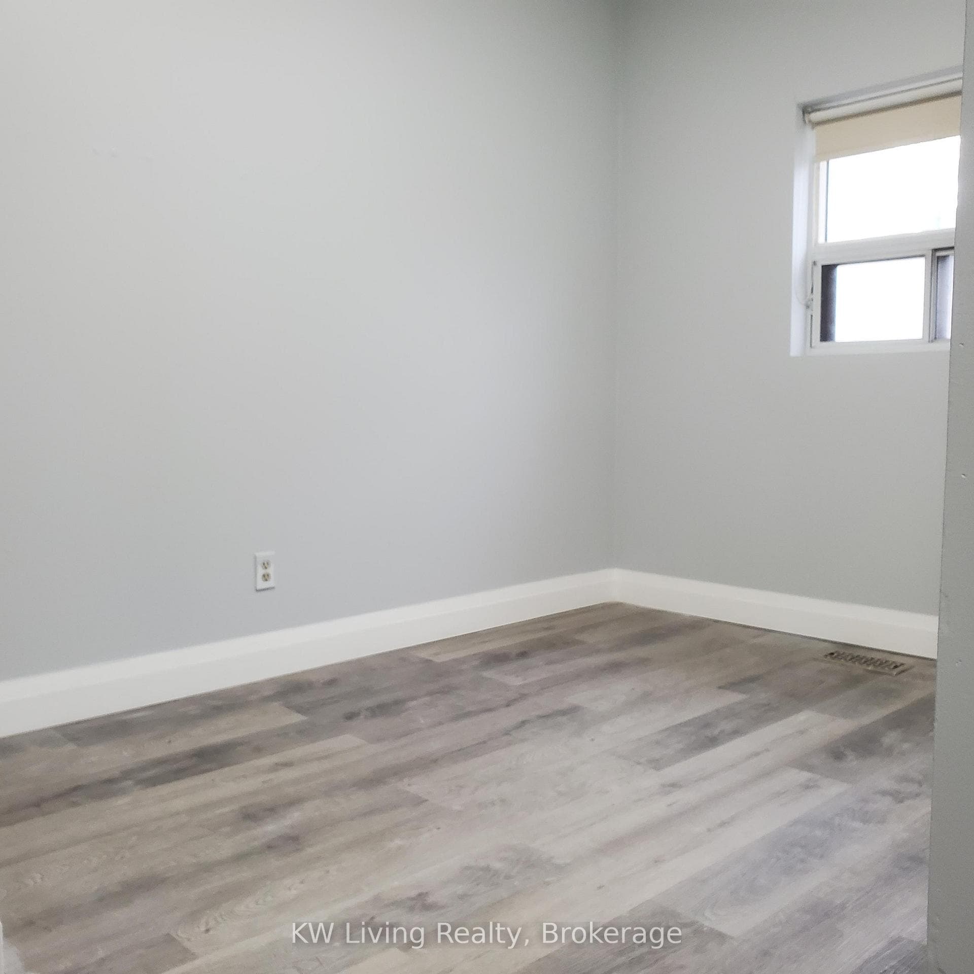 377 Dundas Street, Toronto