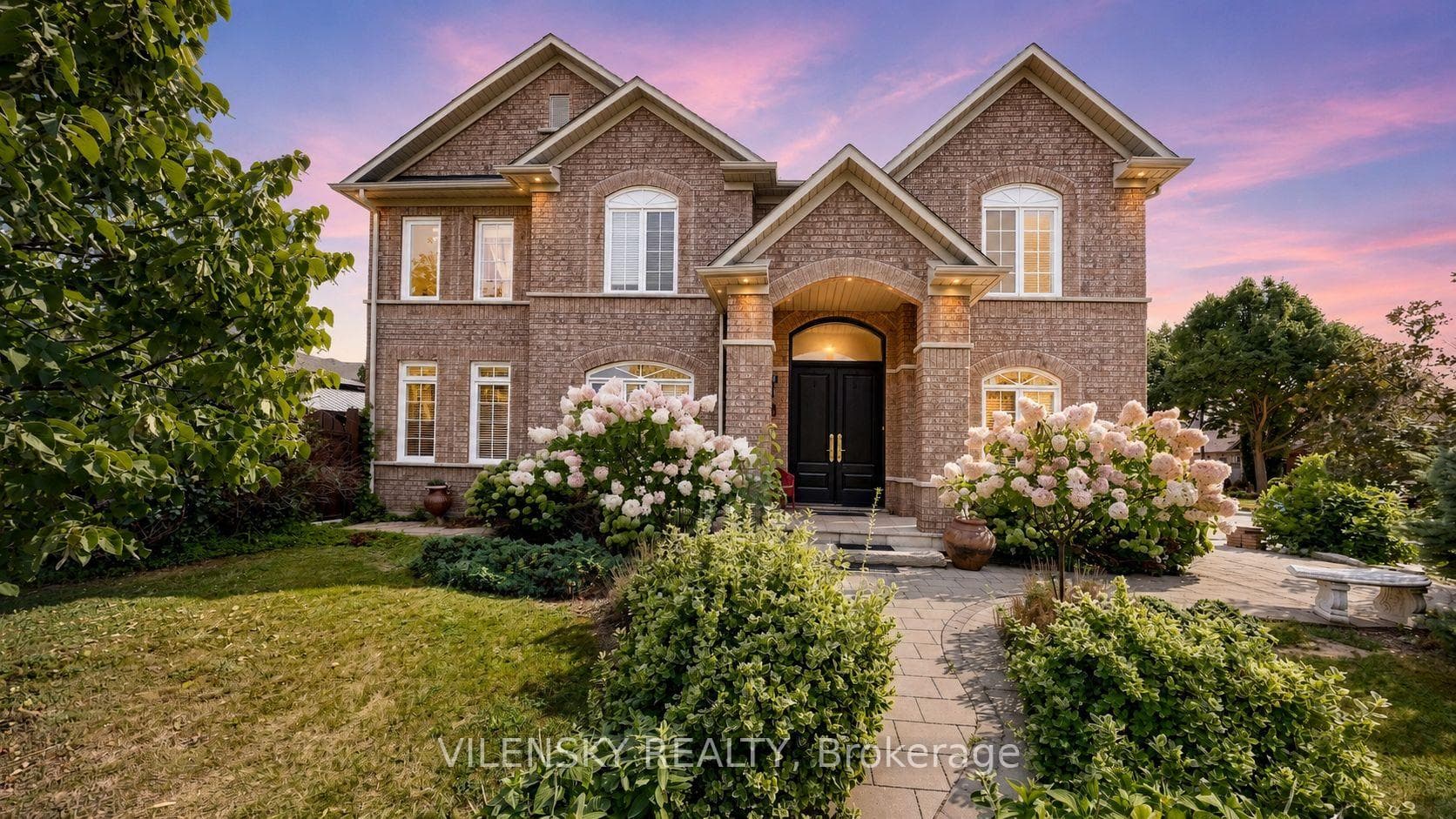 140 Marbella Road, Vaughan