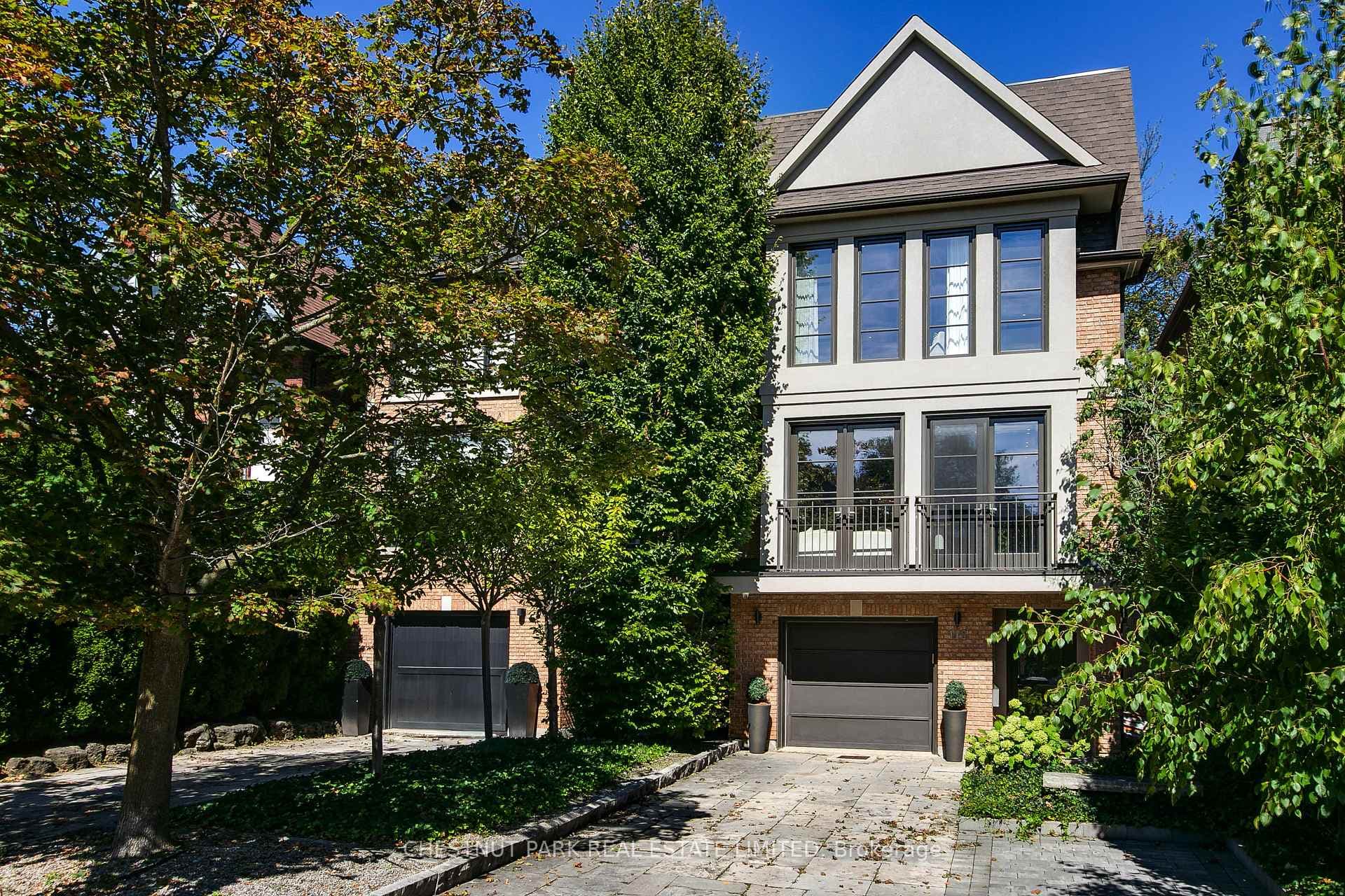 118 Albertus Avenue, Toronto