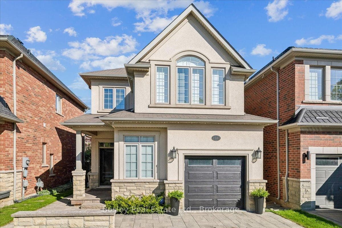 2343 Quetico Crescent, Oakville