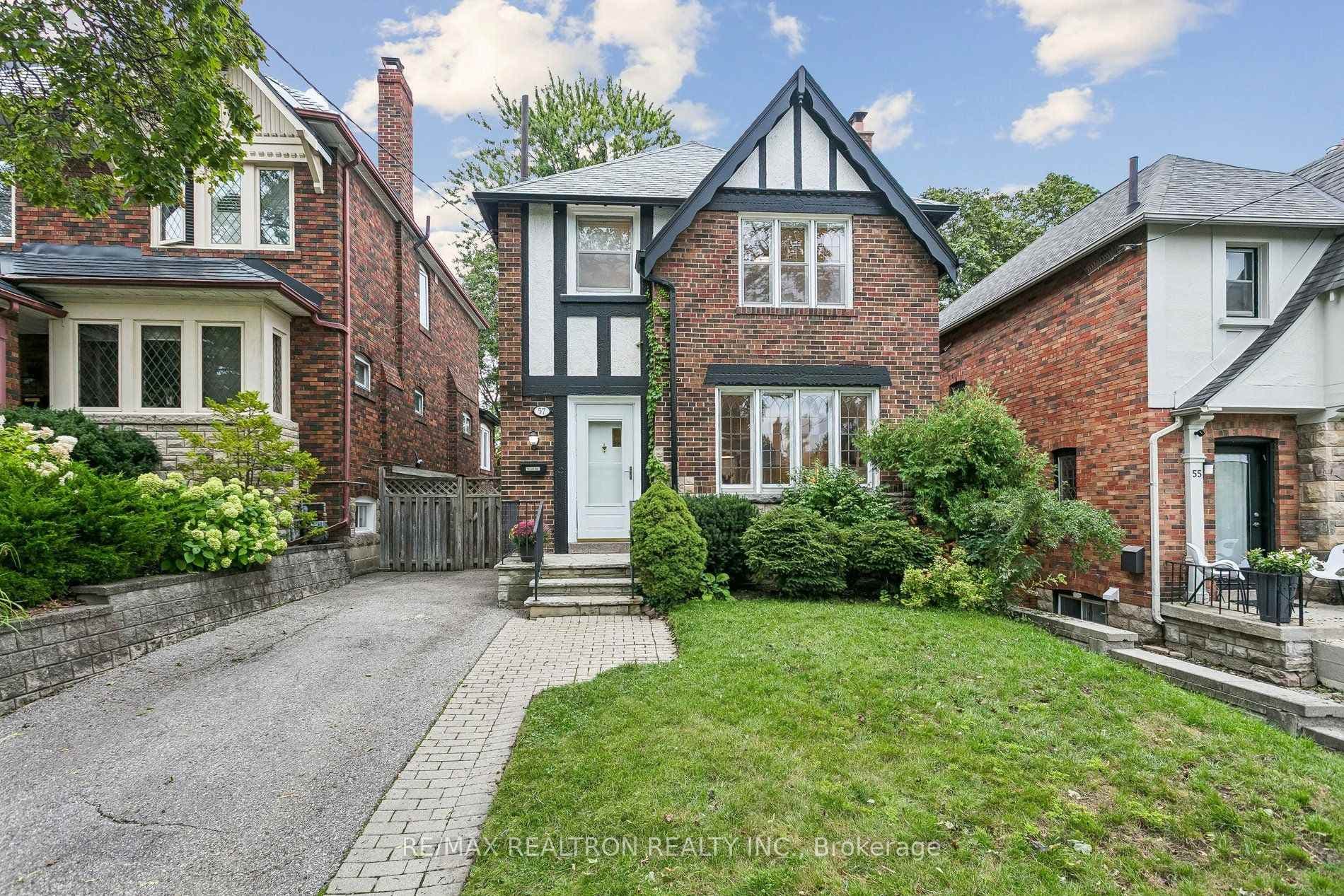 57 Castle Knock Road, Toronto