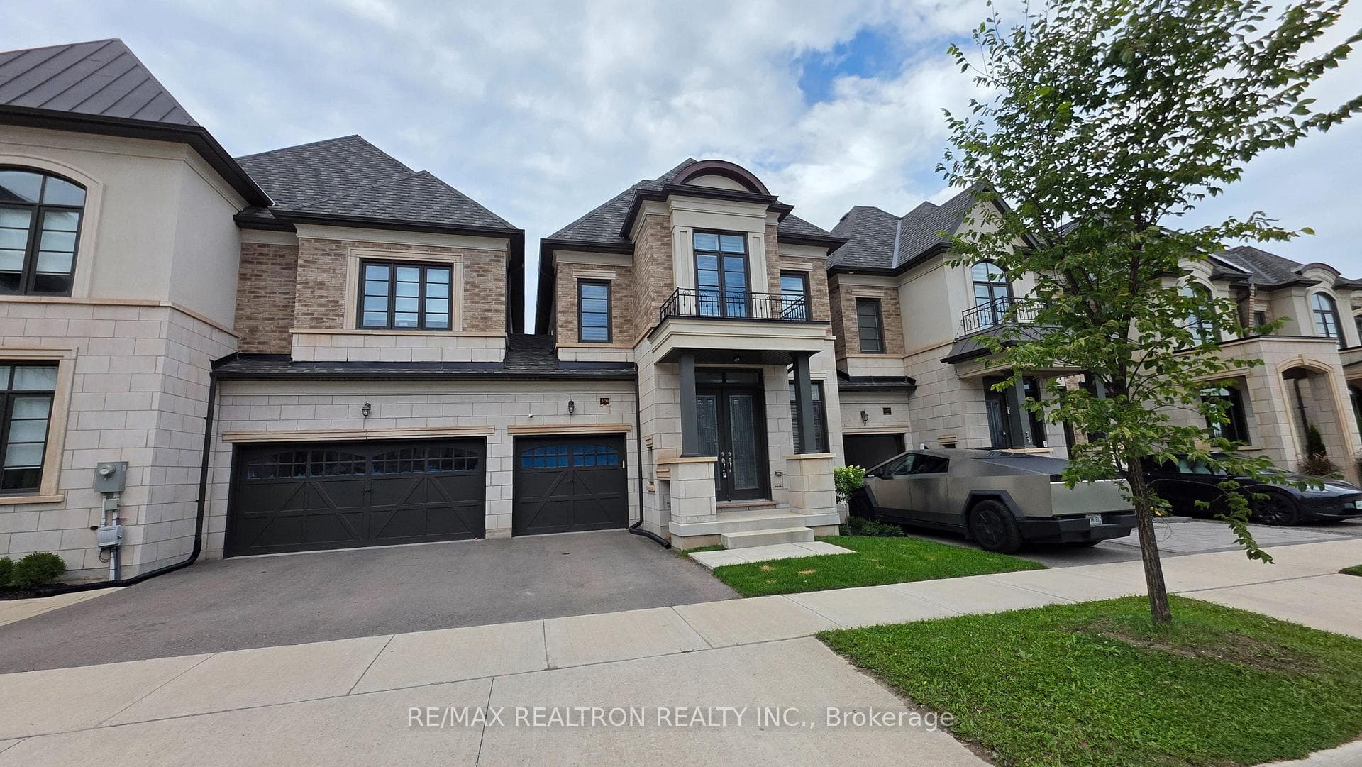2459 Saw Whet Boulevard, Oakville