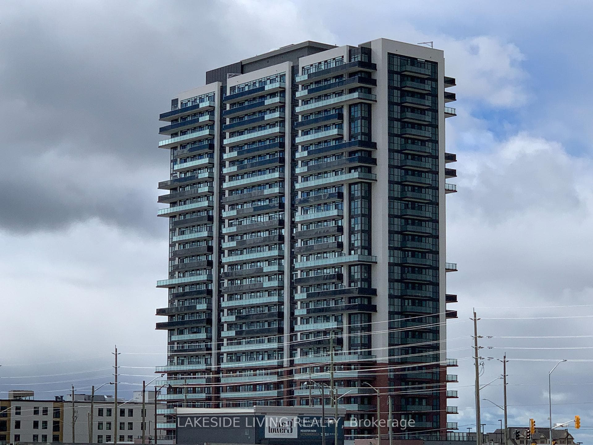 2550 Simcoe Street, Oshawa
