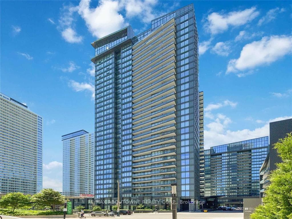 70 Queens Wharf Road, Toronto