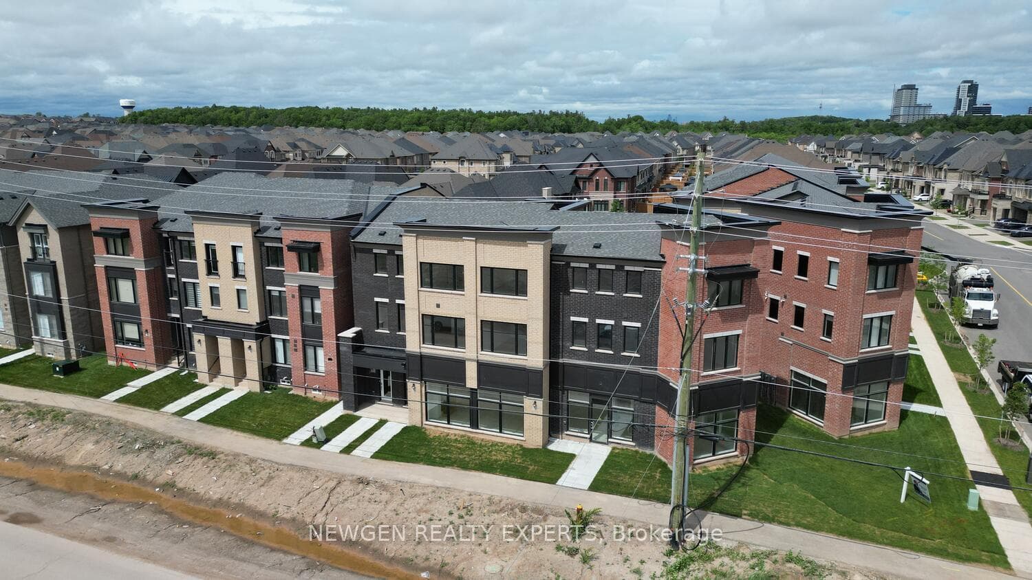 3299 Sixth Line, Oakville