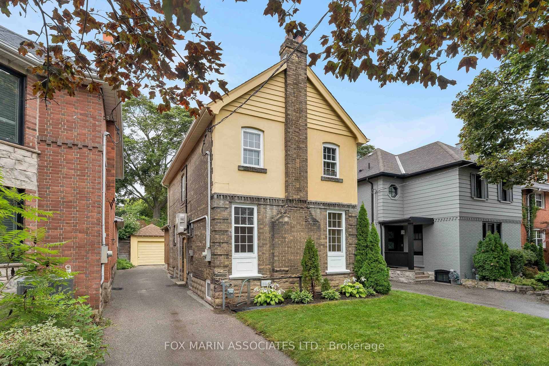 26 Claxton Boulevard, Toronto