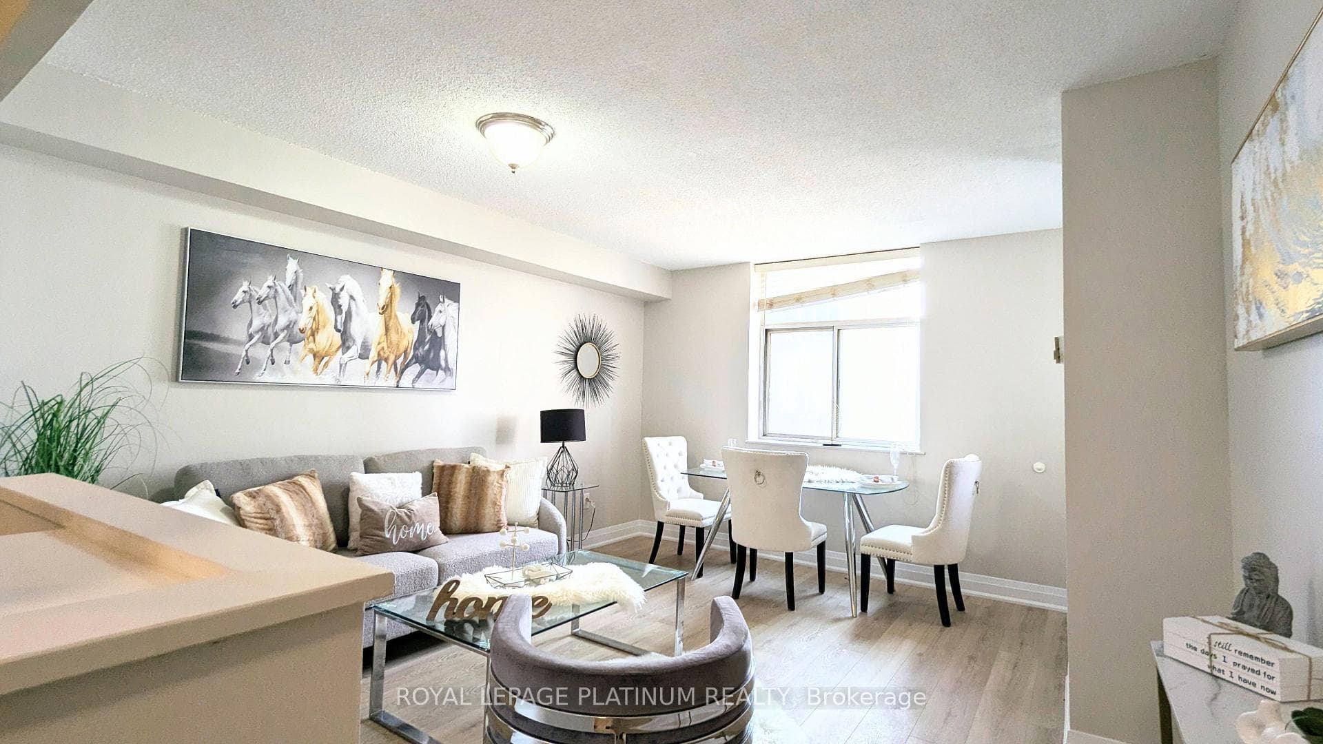 3559 Eglinton Avenue, Toronto