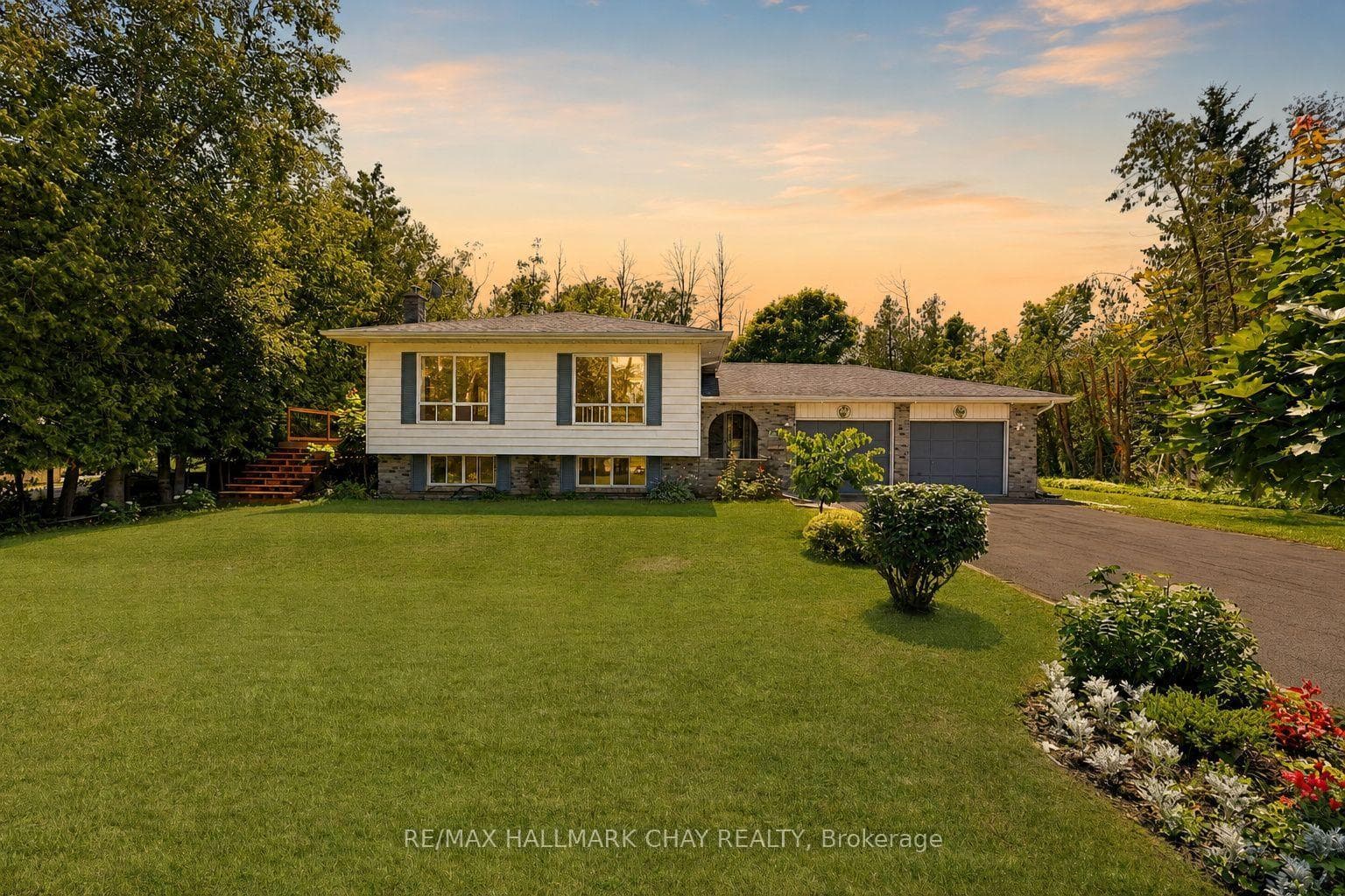631 Lockhart Road, Innisfil