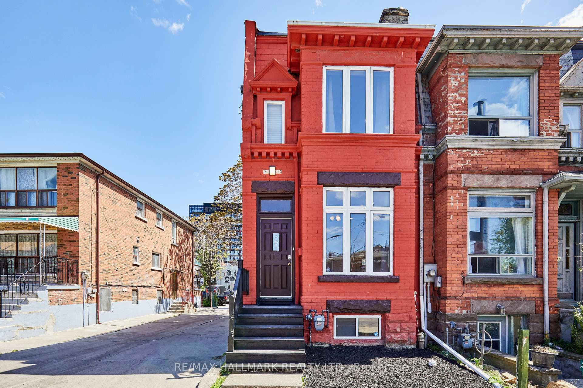 95 Wolseley Street, Toronto