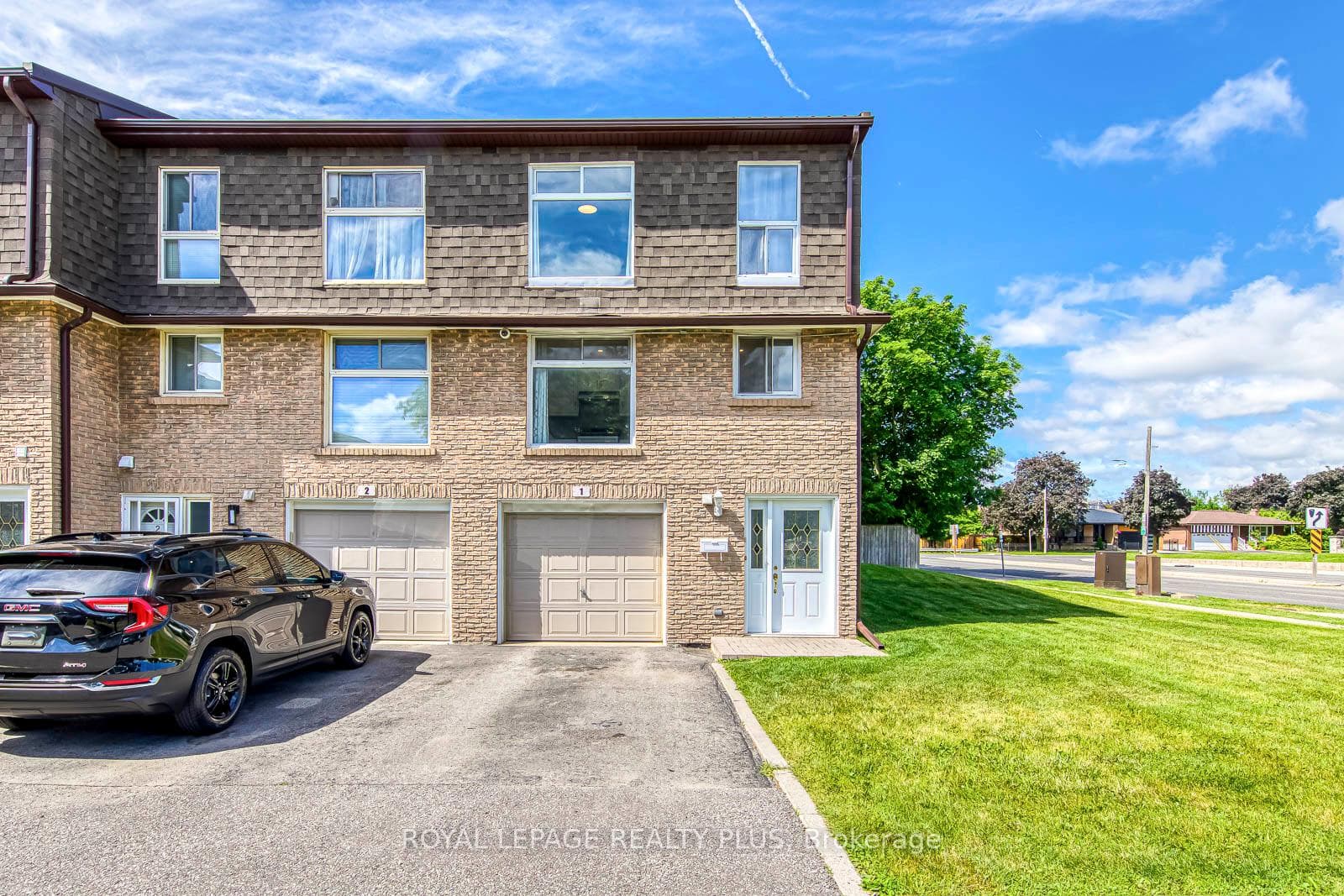 640 RATHBURN Road, Mississauga