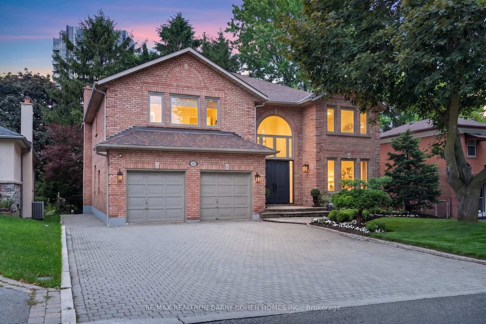 110 Upper Canada Drive, Toronto