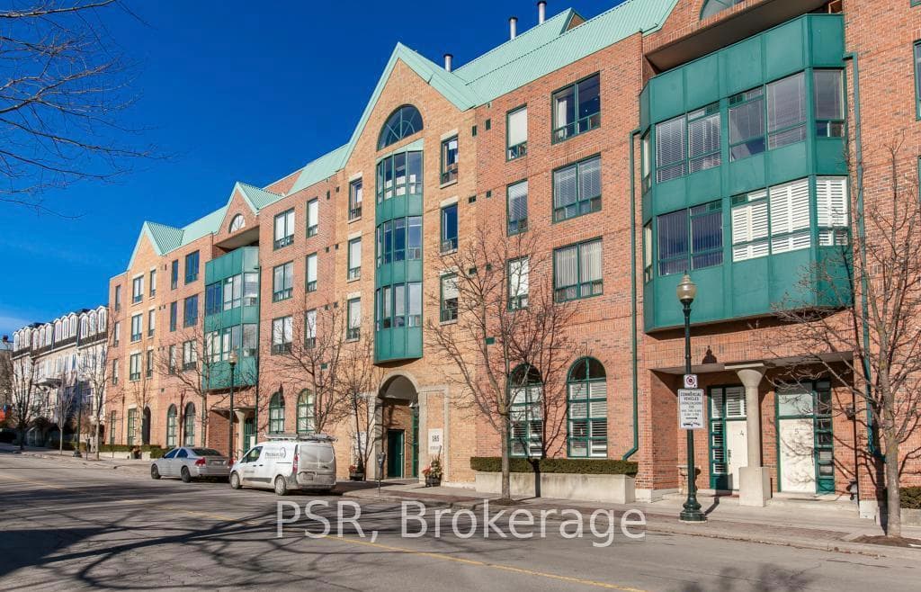 185 Robinson Street, Oakville