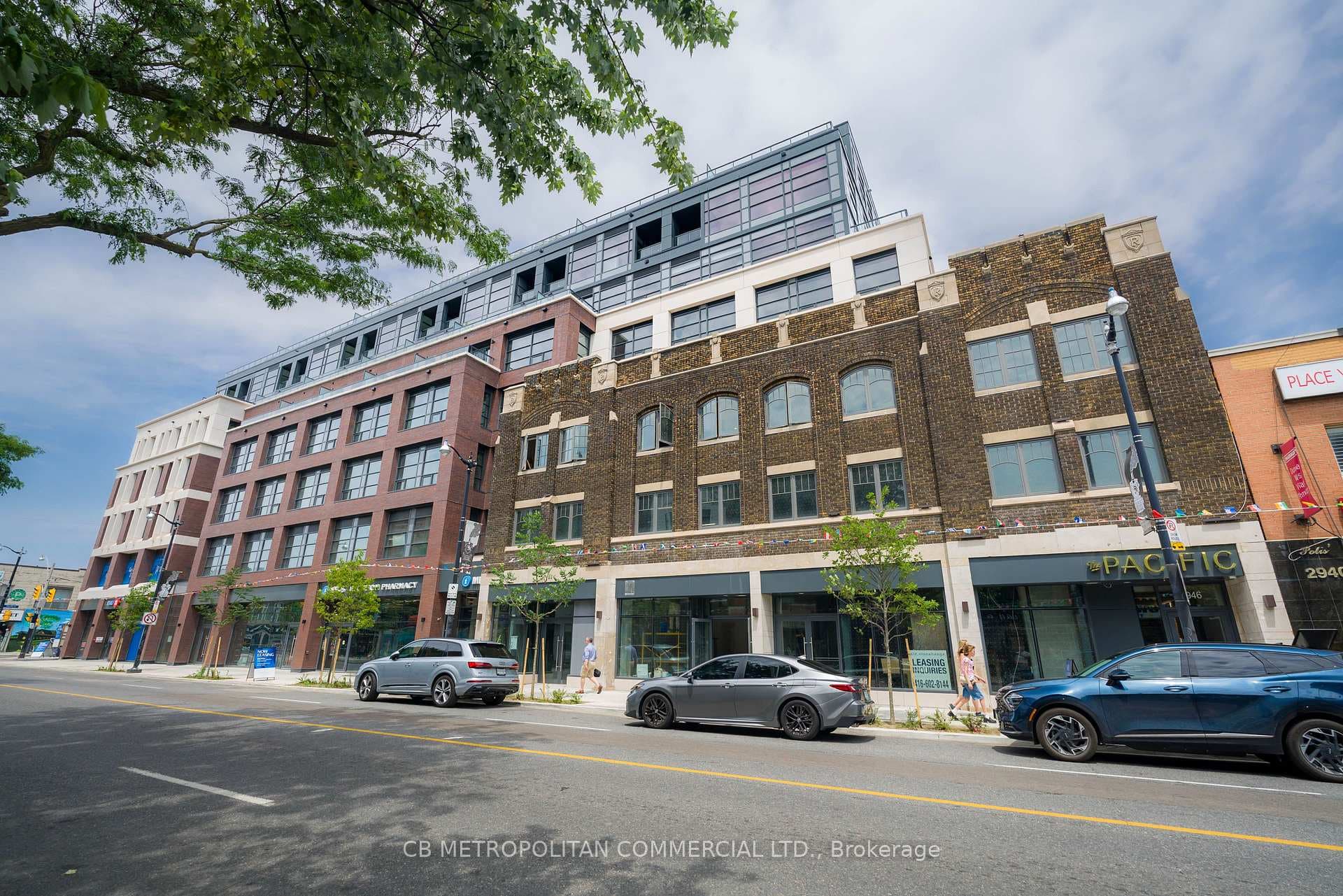 2946 Dundas Street West Street, Toronto