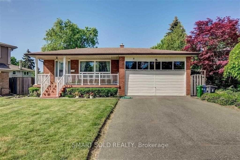 9 Salinger Court, Toronto