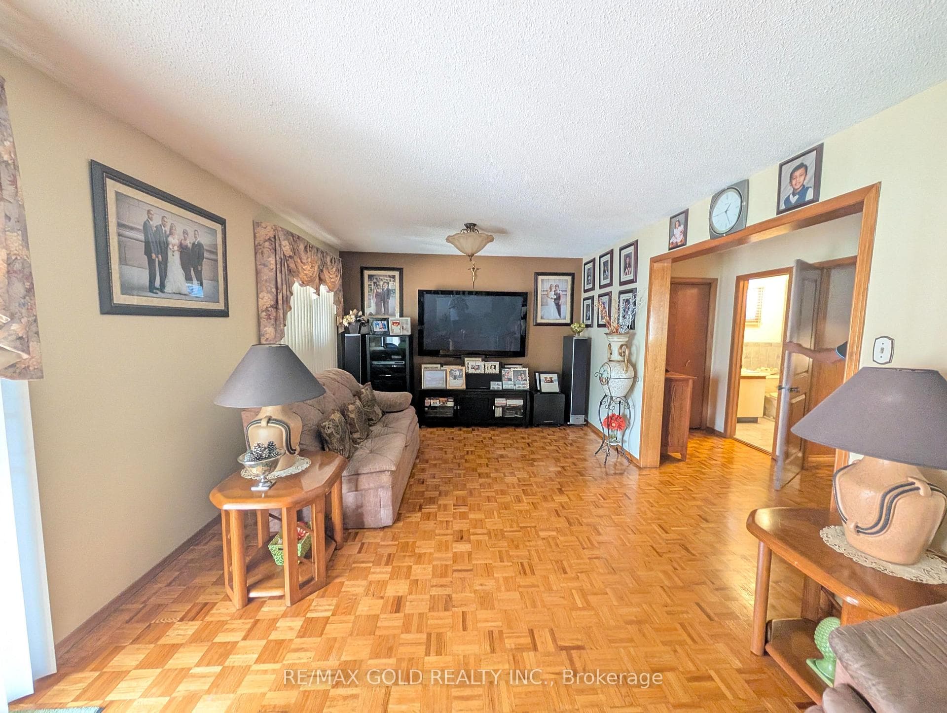 16 Cassis Drive, Toronto