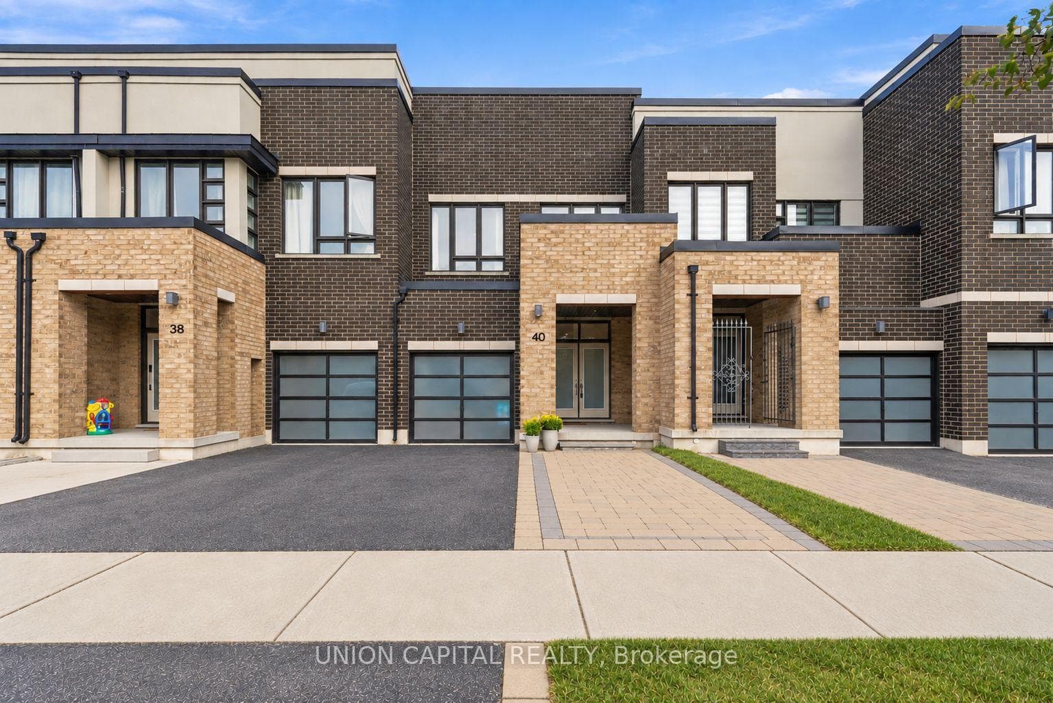 40 Dariole Drive, Richmond Hill