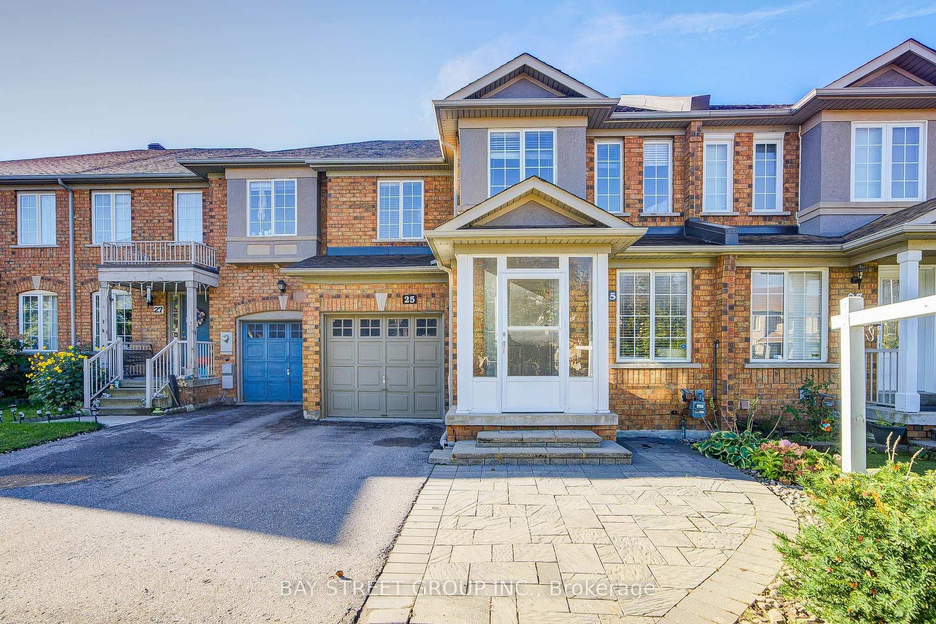 25 Waterton Crescent, Richmond Hill