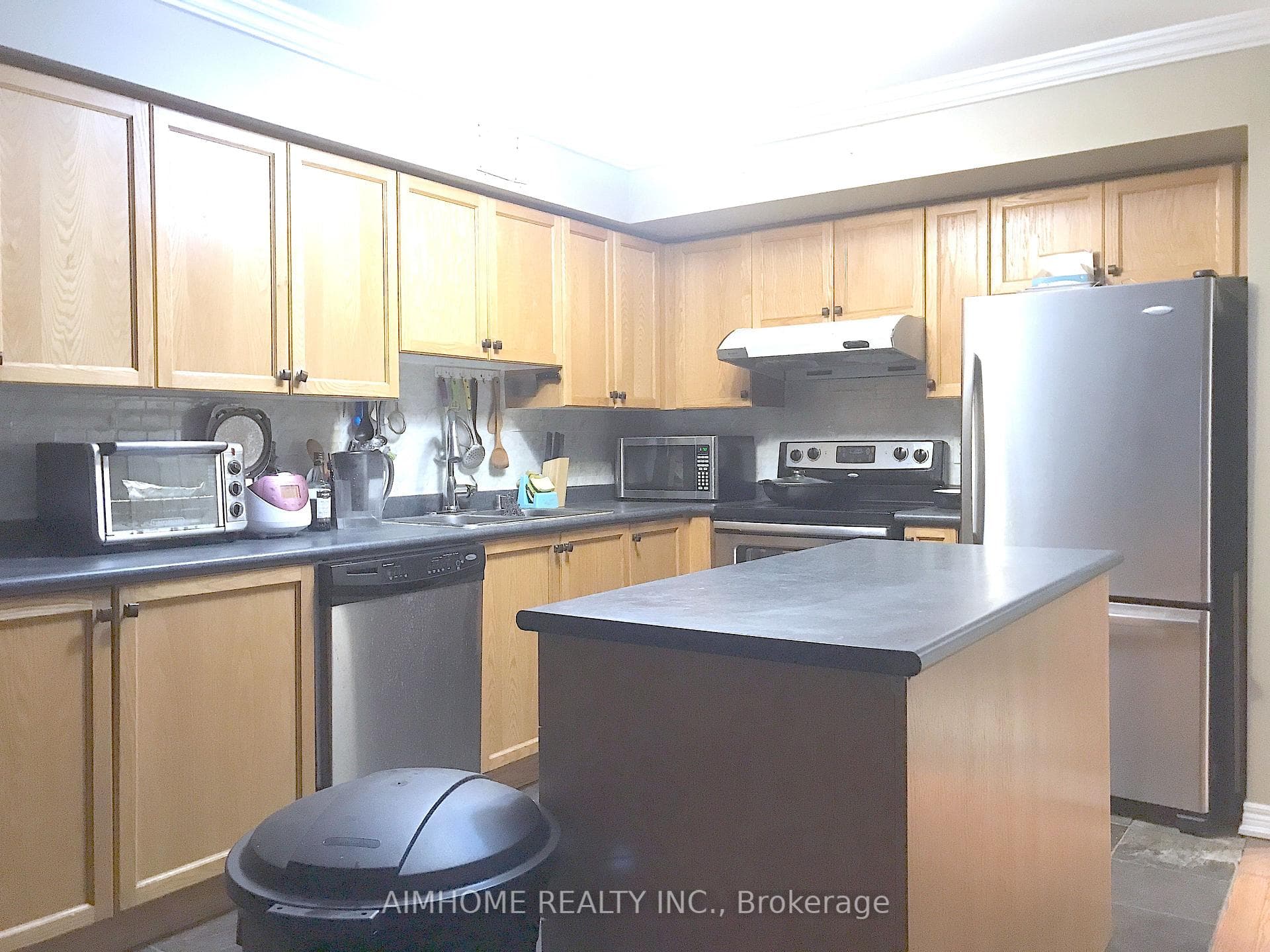 800 Dundas Street, Mississauga