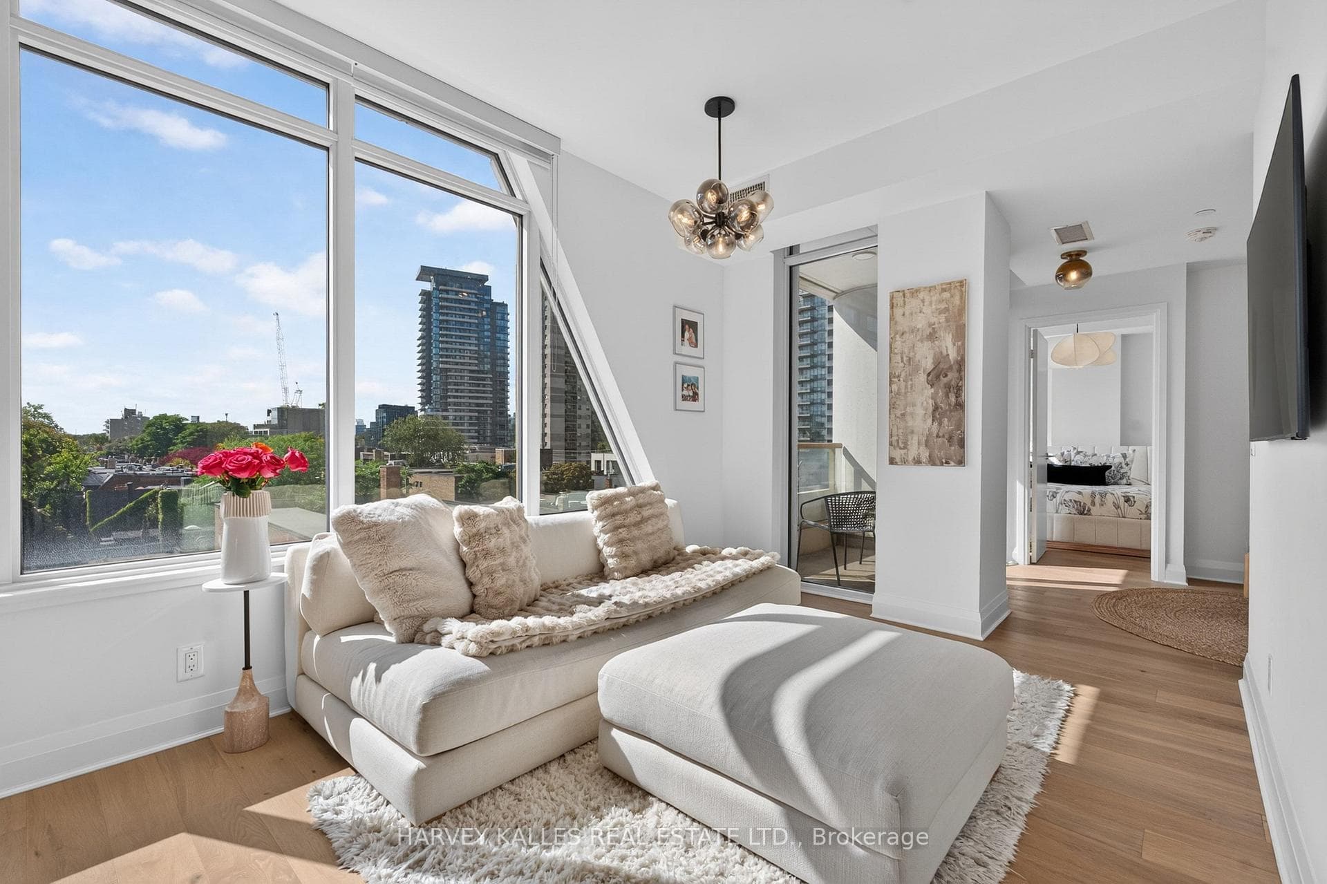 151 Avenue Road, Toronto