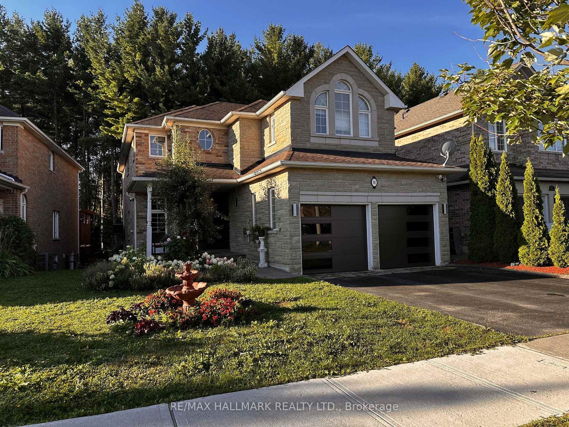 95 Worthington Avenue, Richmond Hill