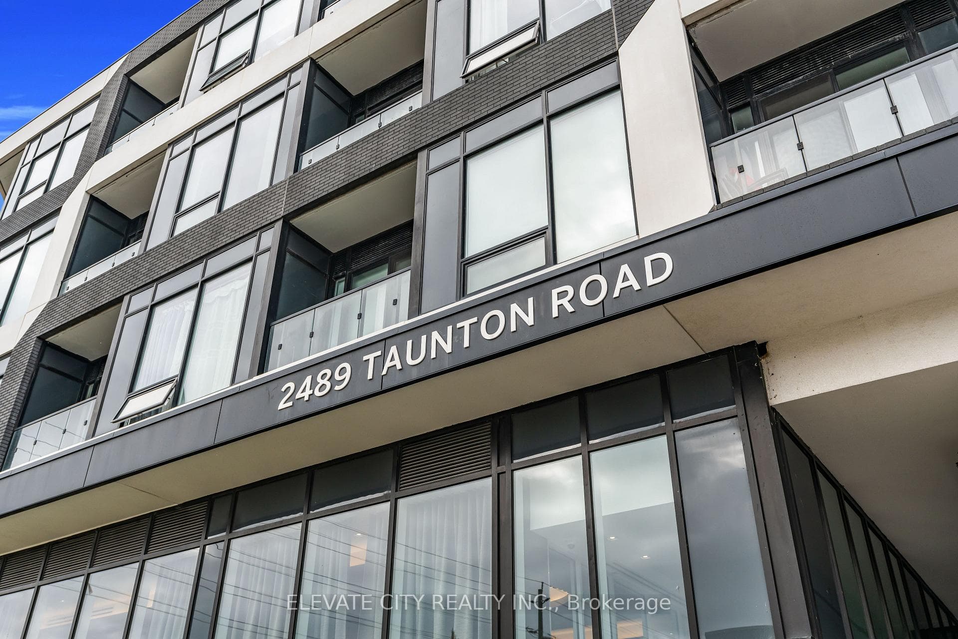 2489 Taunton Road, Oakville