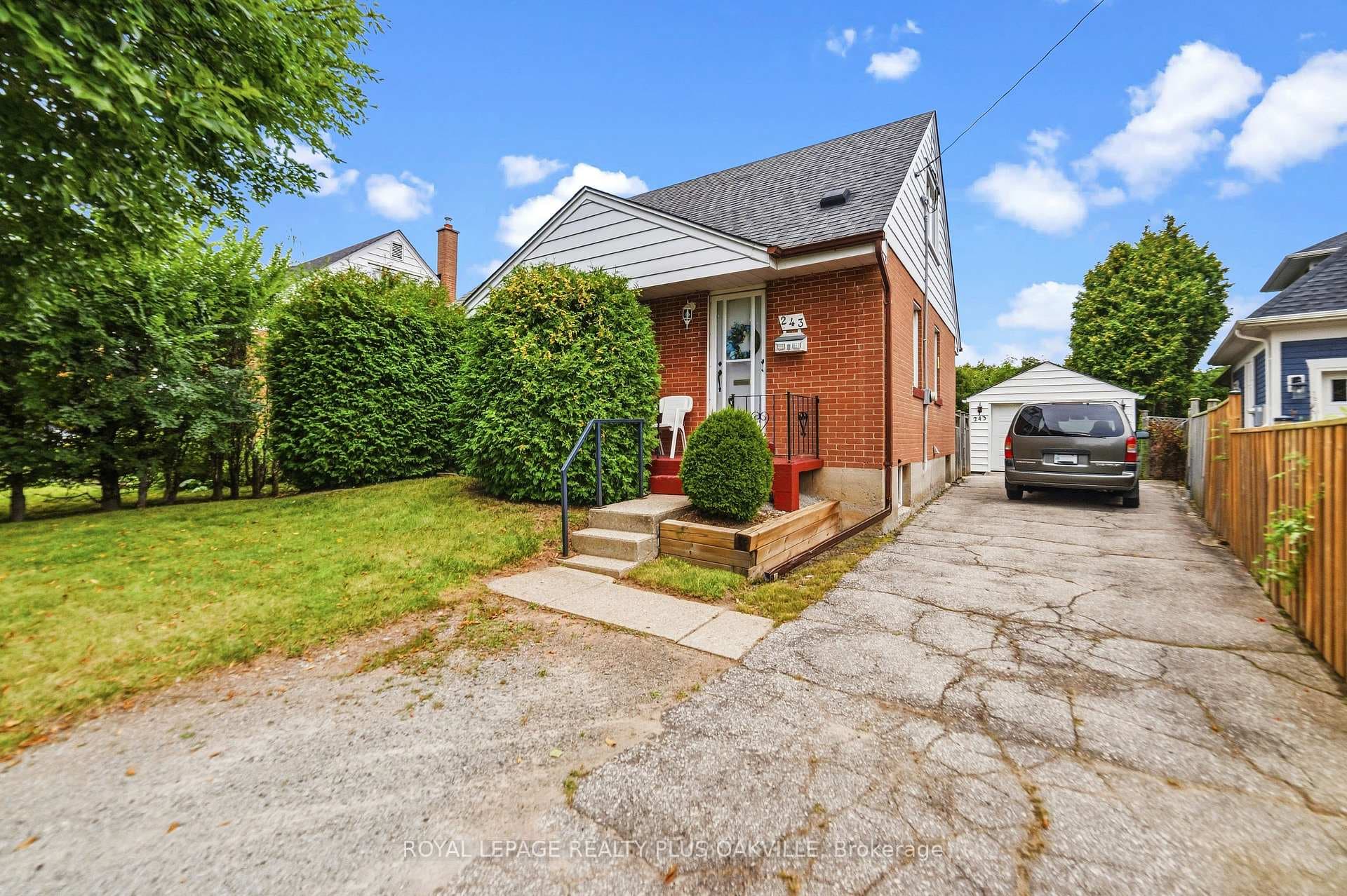 243 Jennings Crescent, Oakville
