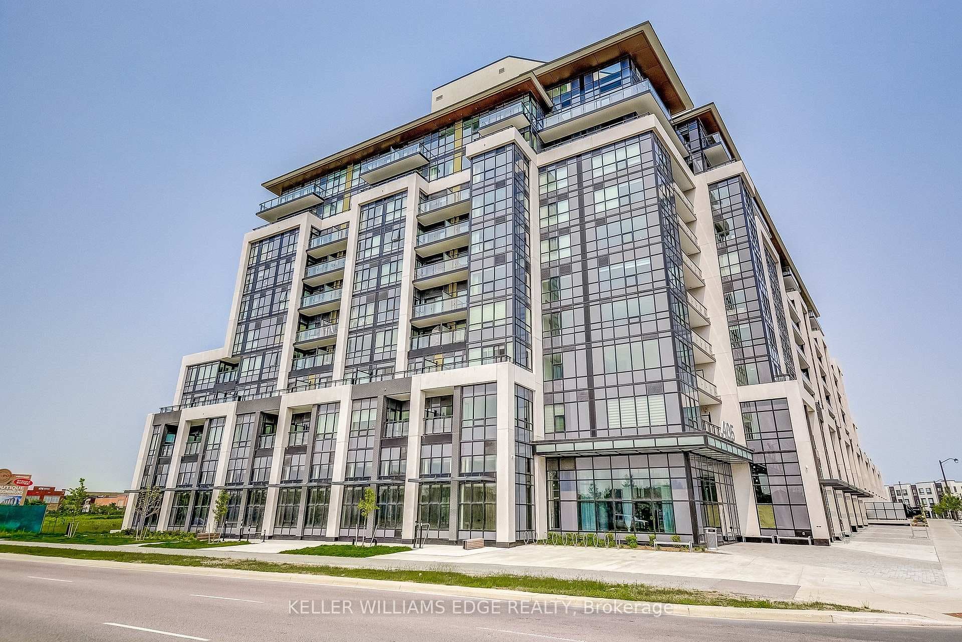 405 Dundas Street, Oakville