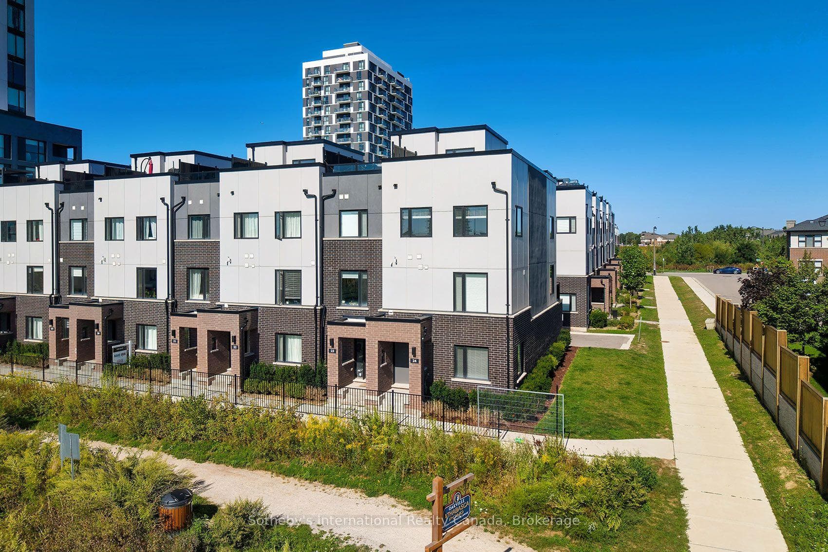 348 Wheat Boom Drive, Oakville