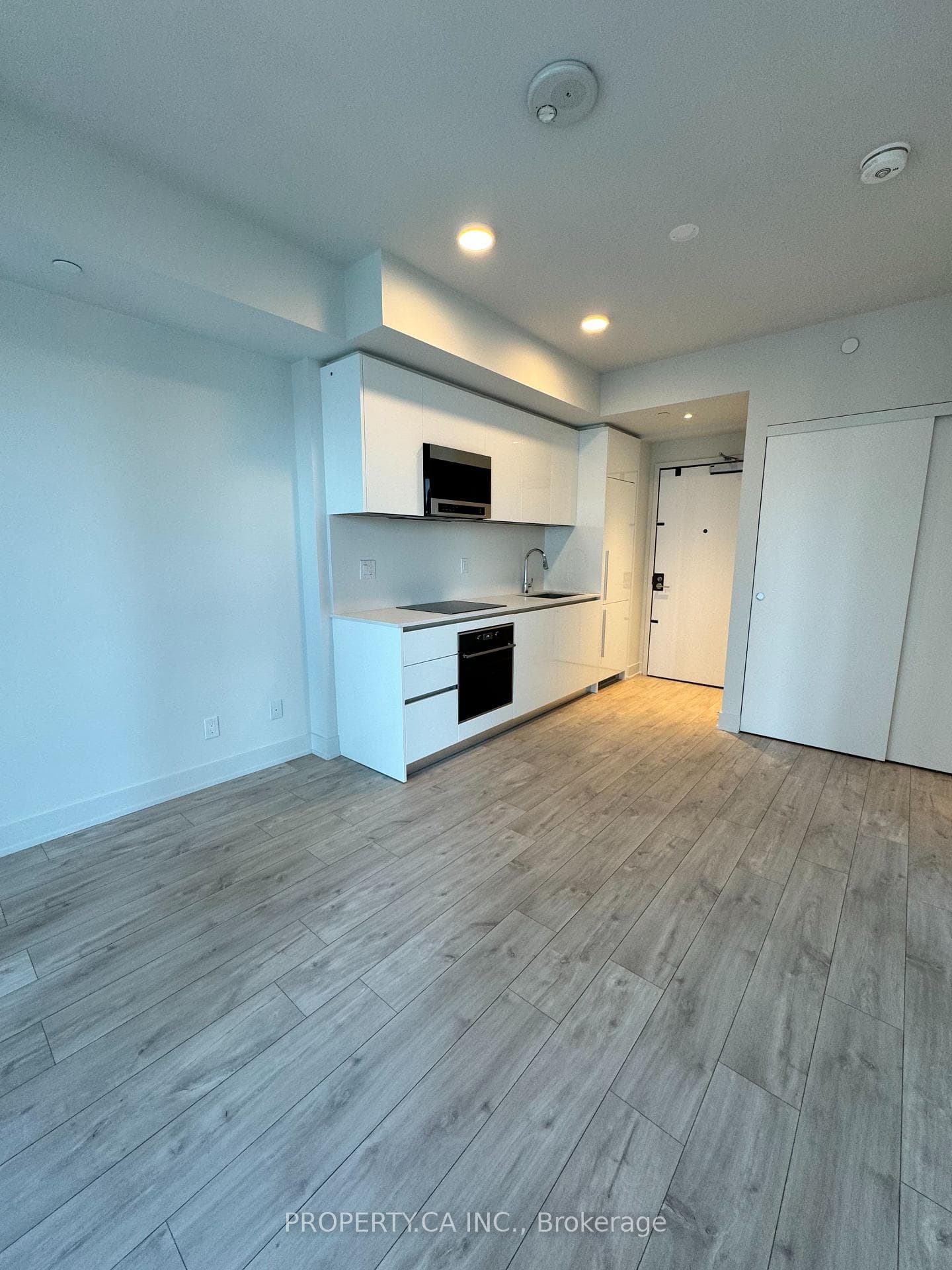 8 Cumberland Street, Toronto