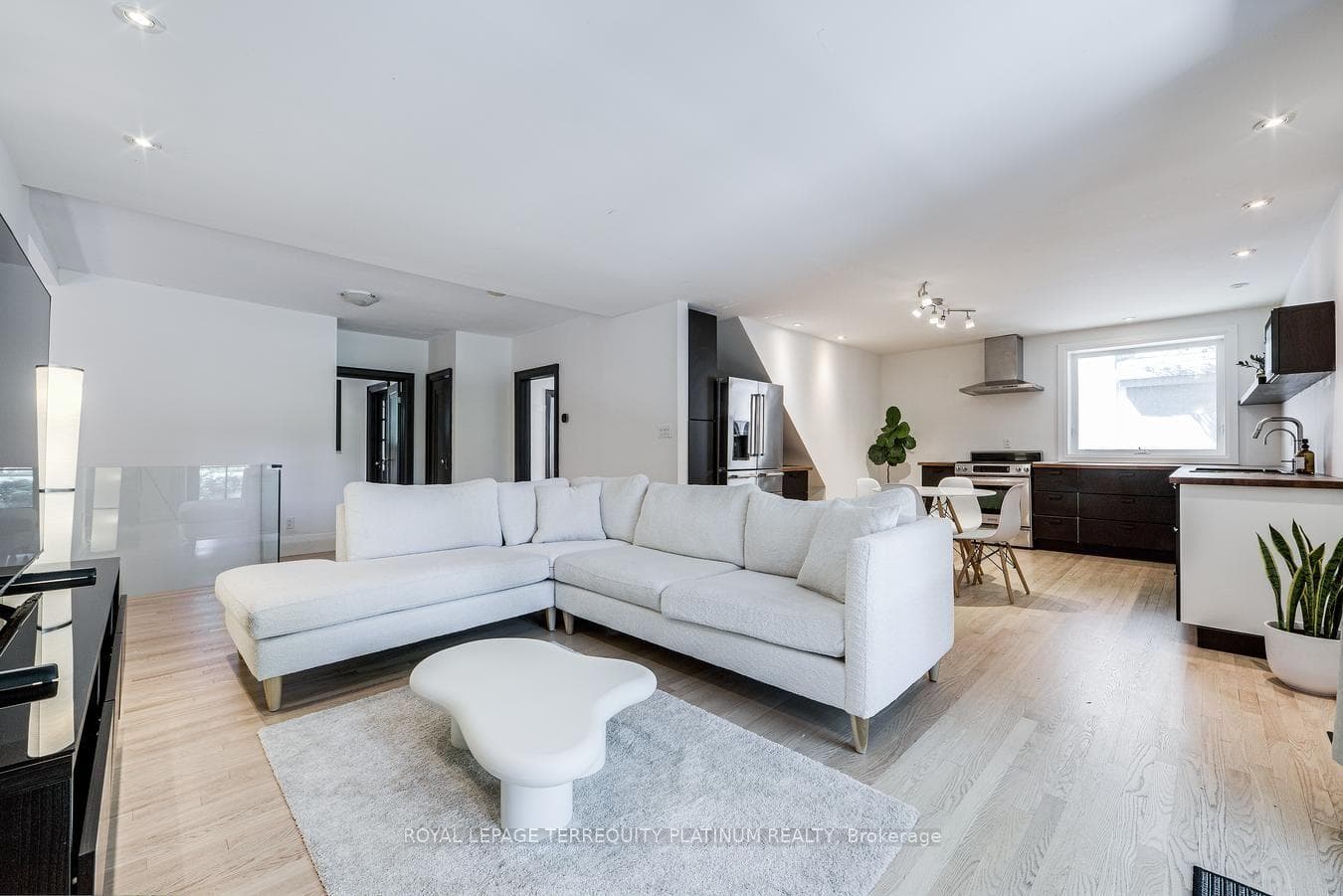 204 Ellerslie Avenue, Toronto