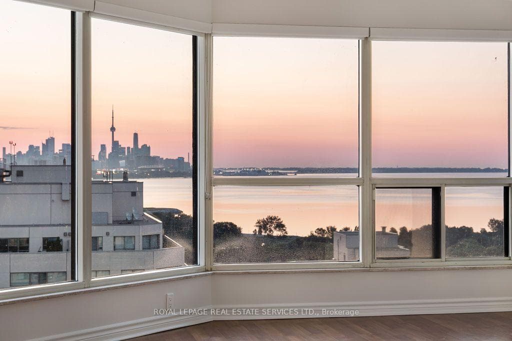 2269 Lake Shore Boulevard, Toronto