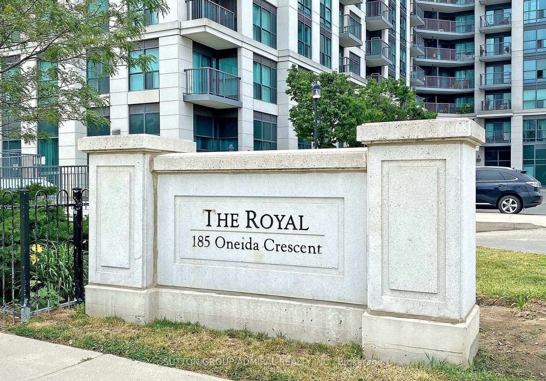 185 Oneida Crescent, Richmond Hill