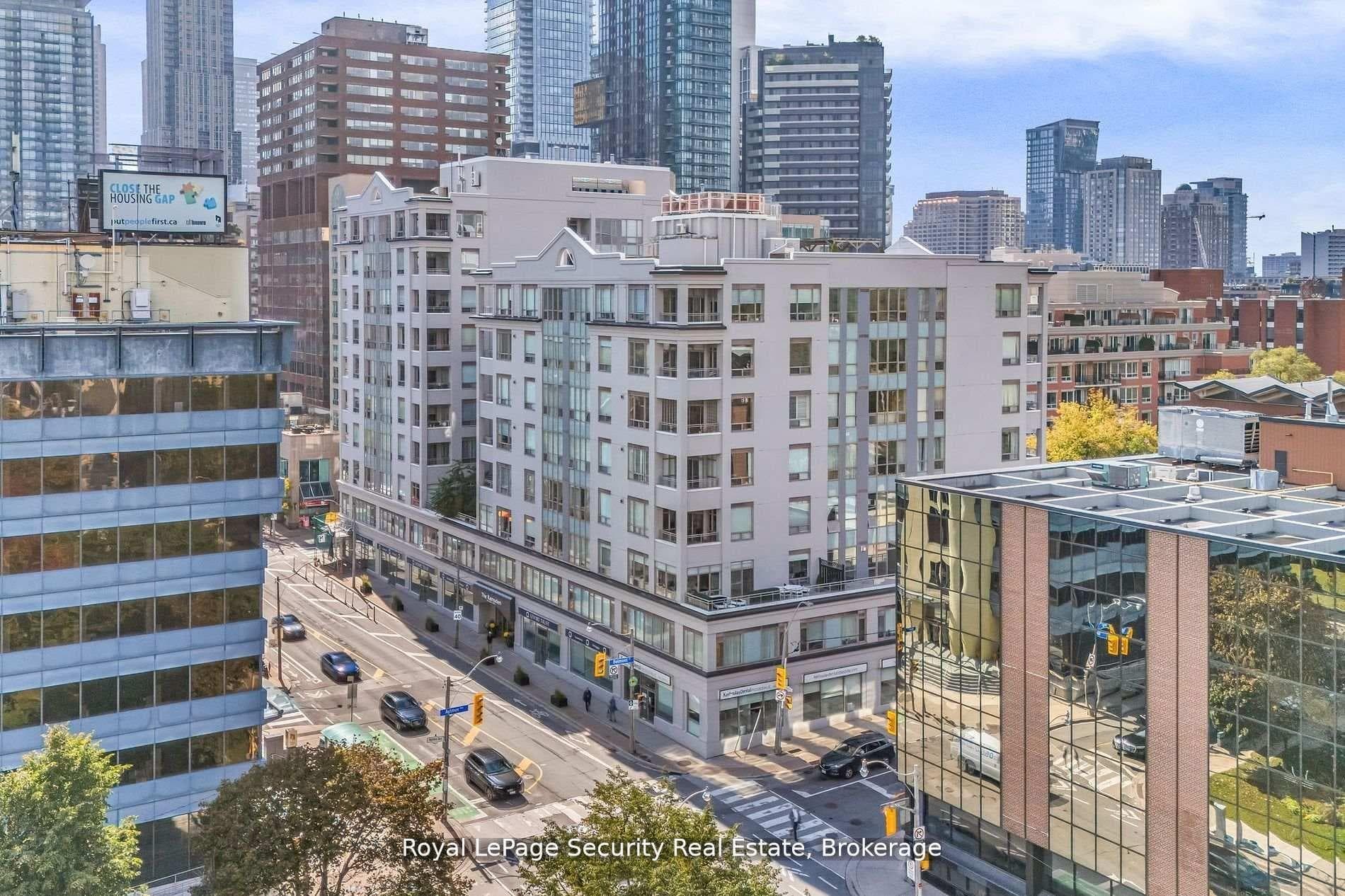 980 Yonge Street, Toronto