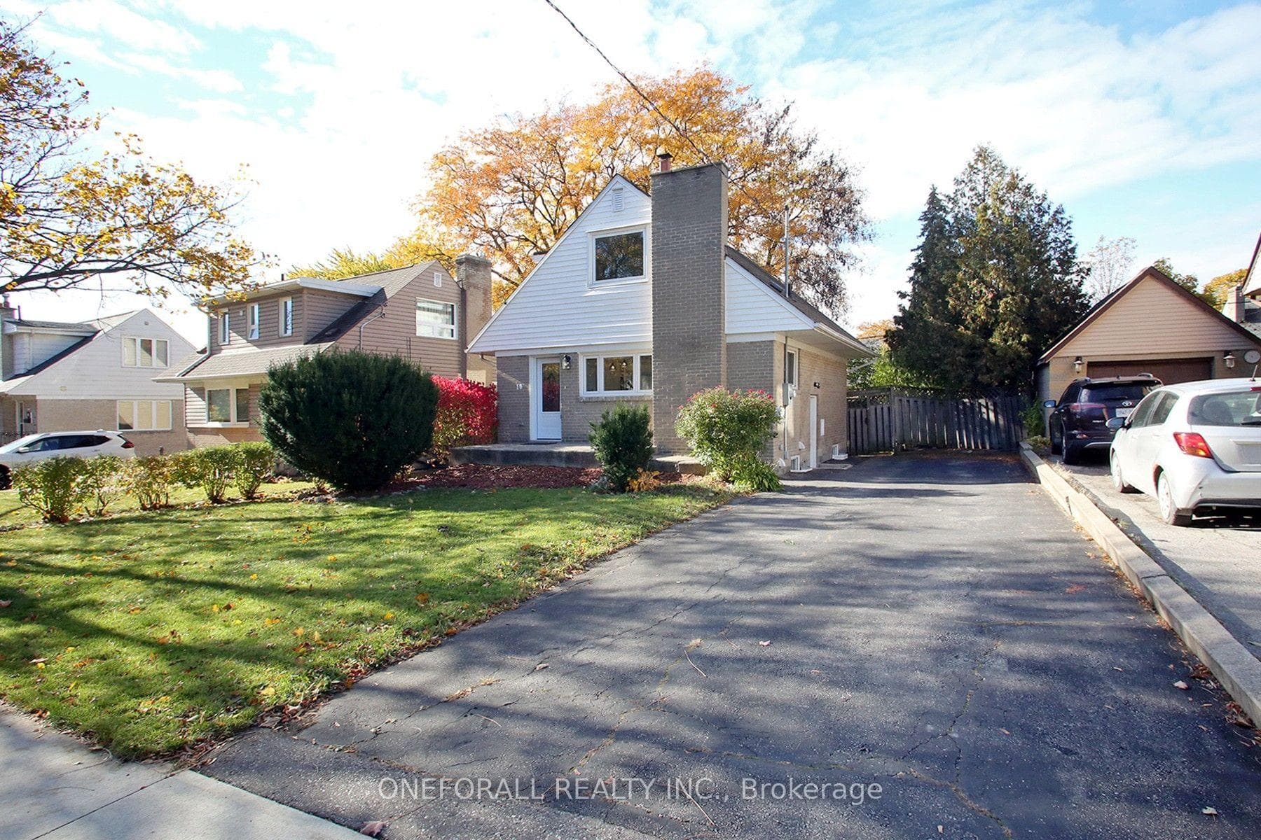 10 Esmond Crescent, Toronto