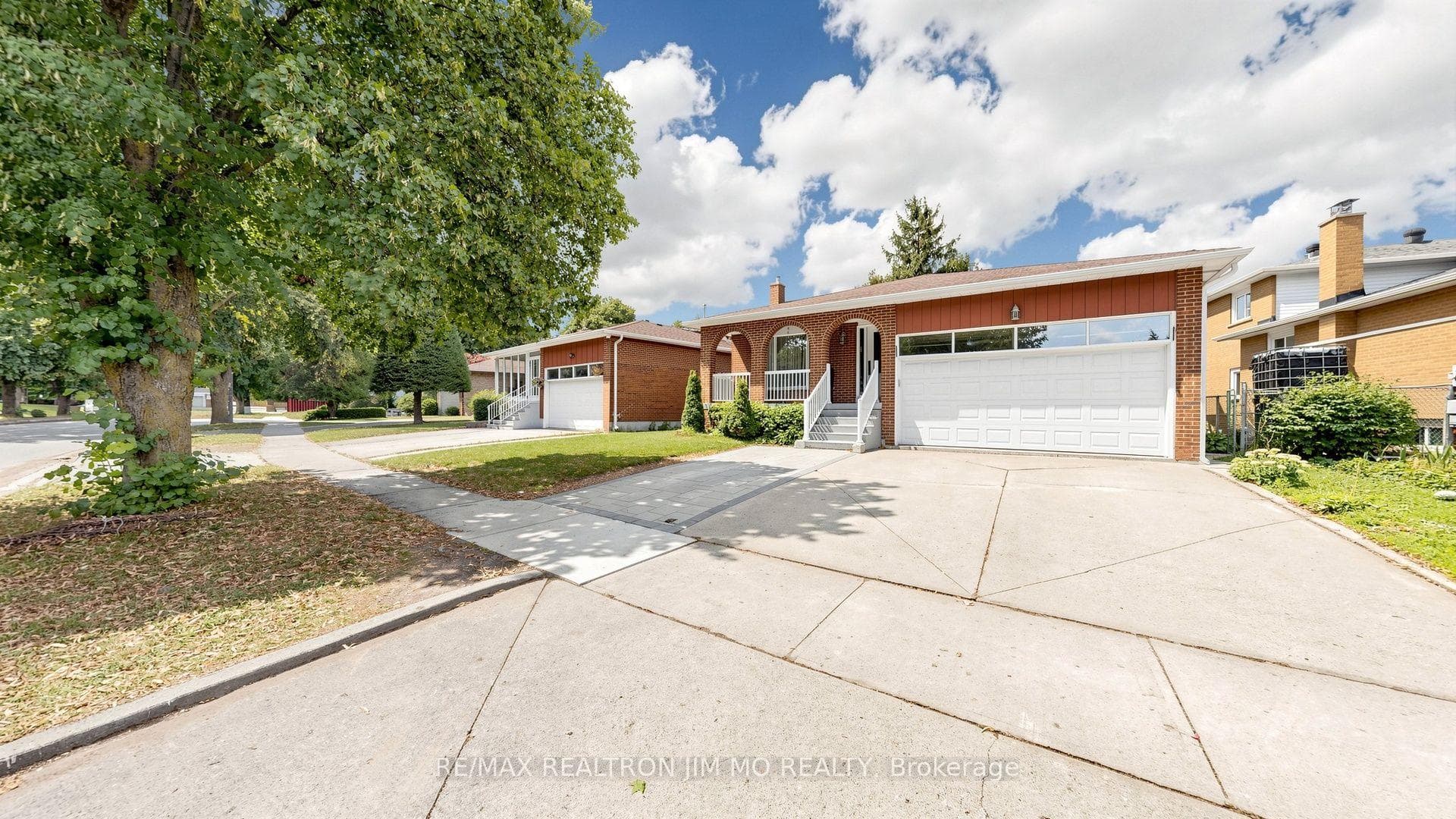 211 Risebrough Circuit, Markham