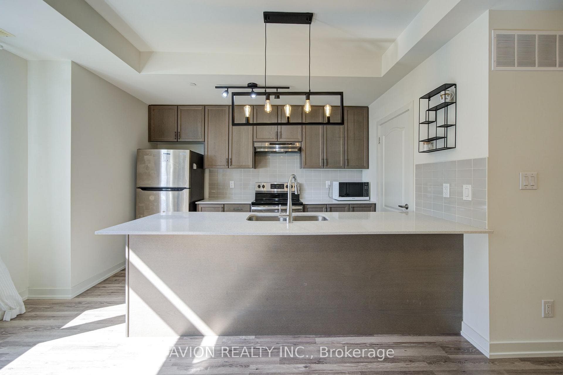 370 Red Maple Road, Richmond Hill