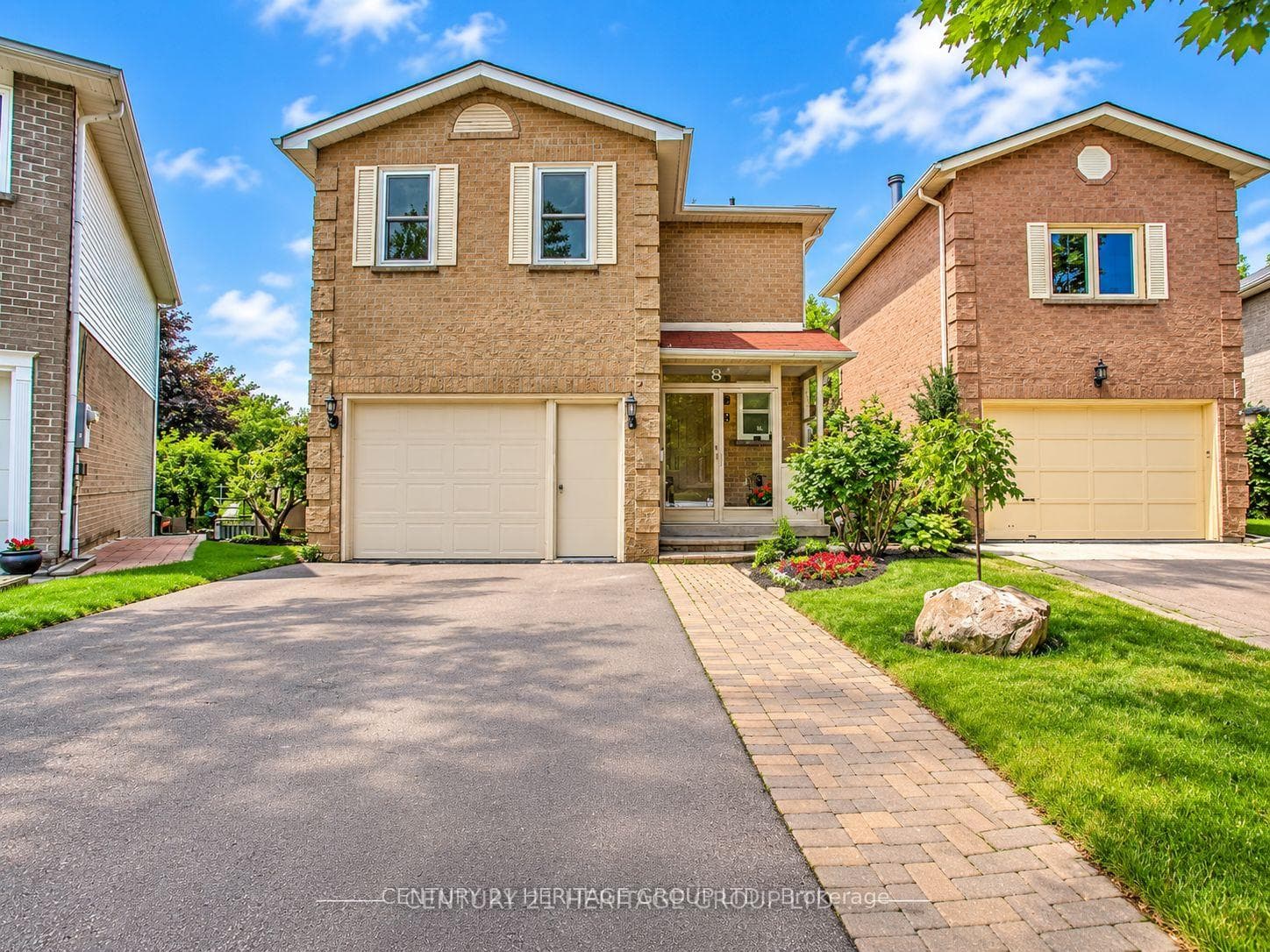 8 Park Lane Circle, Richmond Hill