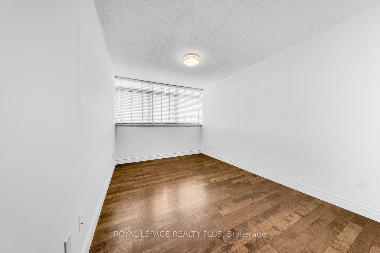 1359 White Oaks Boulevard, Oakville