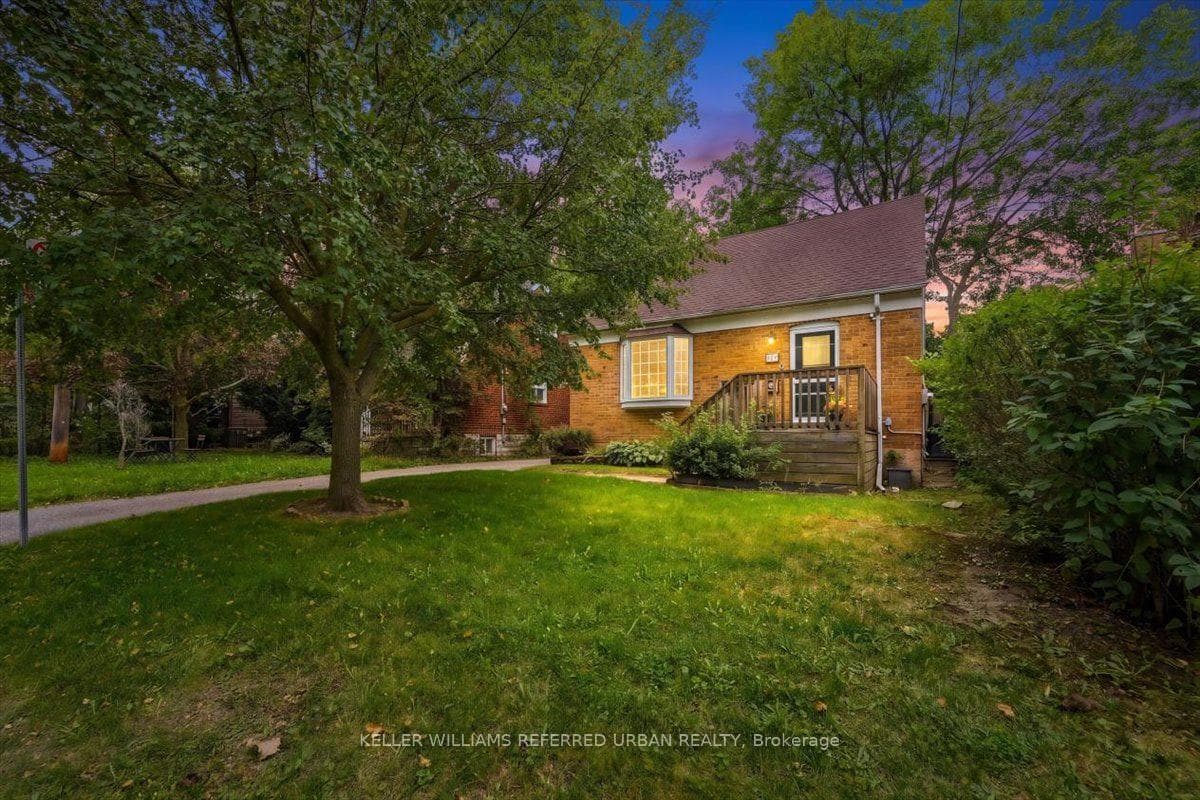 207 Elmhurst Avenue, Toronto