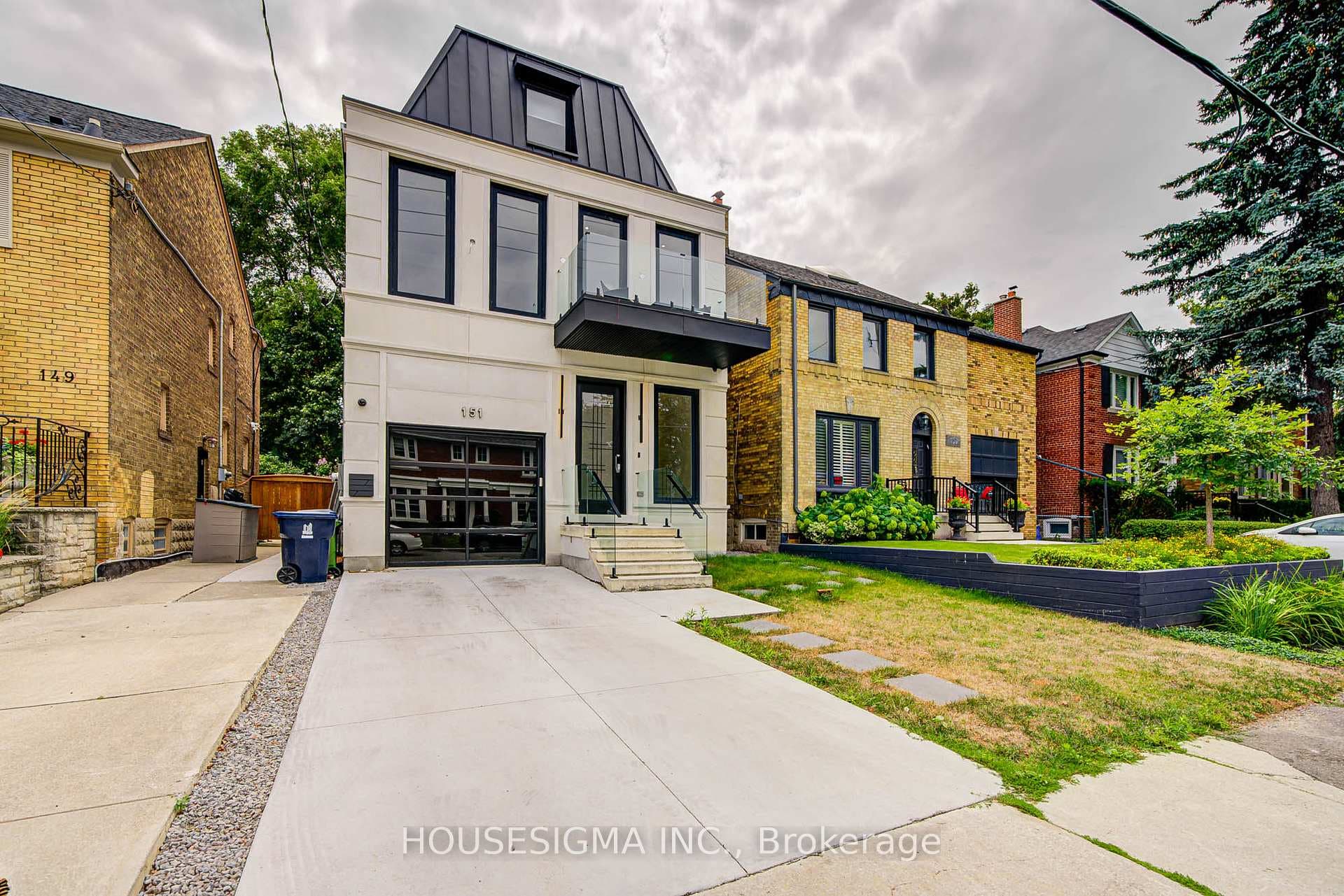 151 Dewbourne Avenue, Toronto