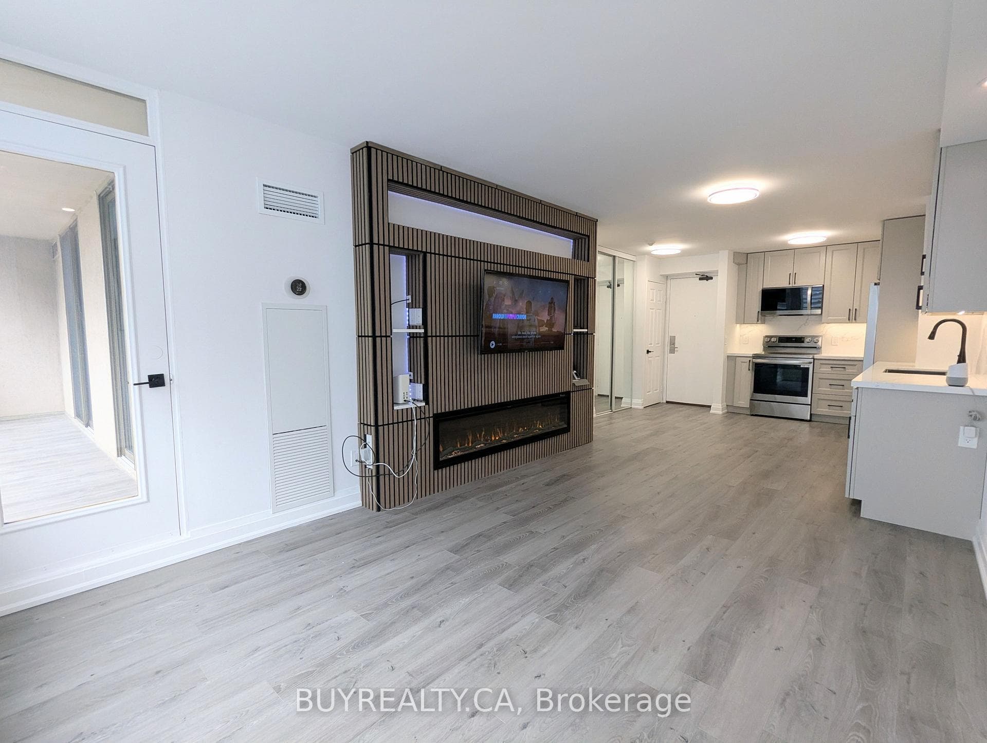 256 Doris Avenue, Toronto