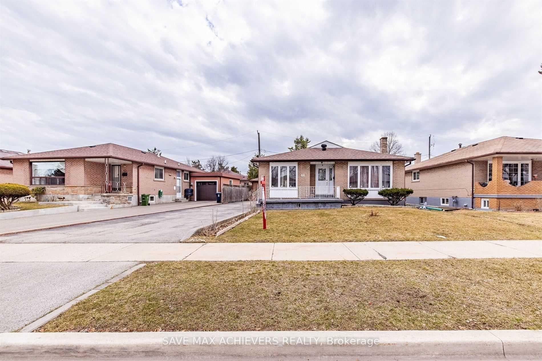 44 Strathavon Drive, Toronto