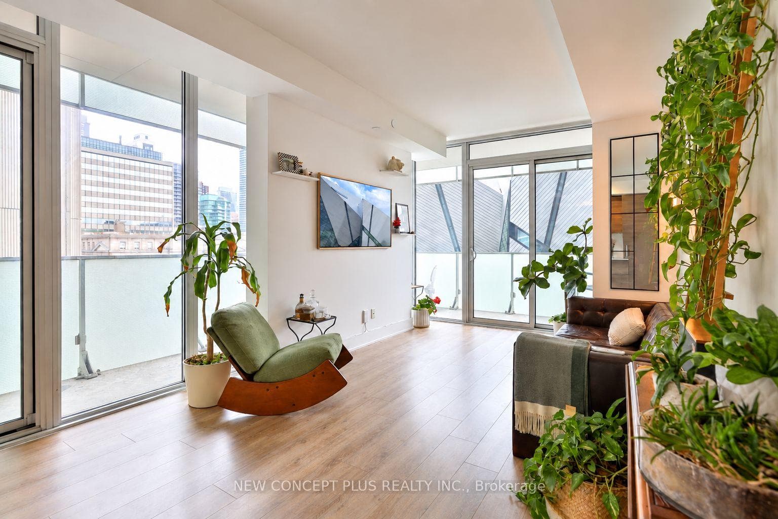 200 Bloor Street, Toronto