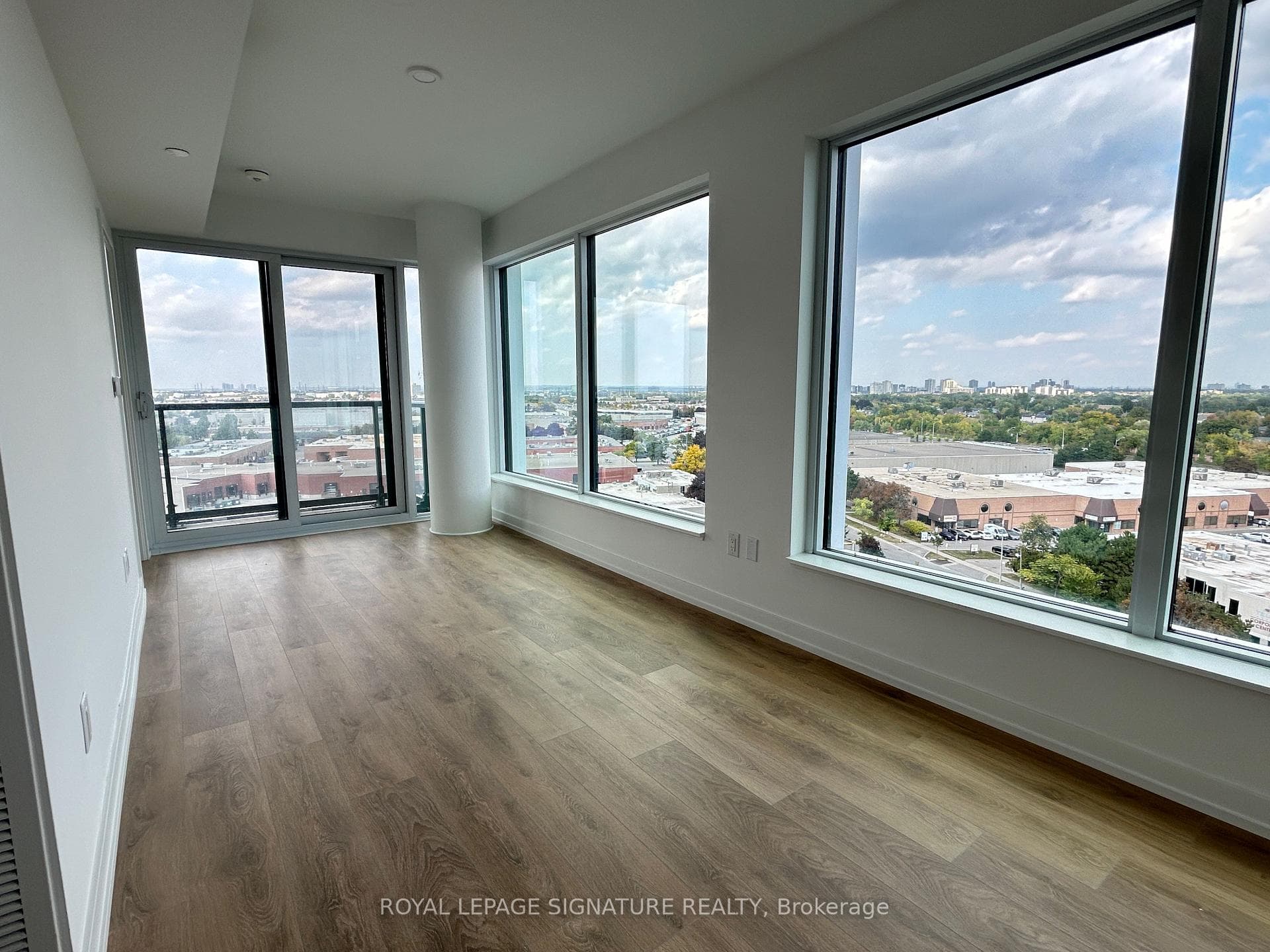 1100 Sheppard Avenue, Toronto
