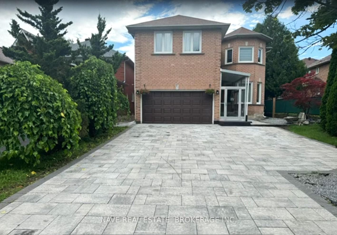 2 Dumaurier Crescent, Richmond Hill