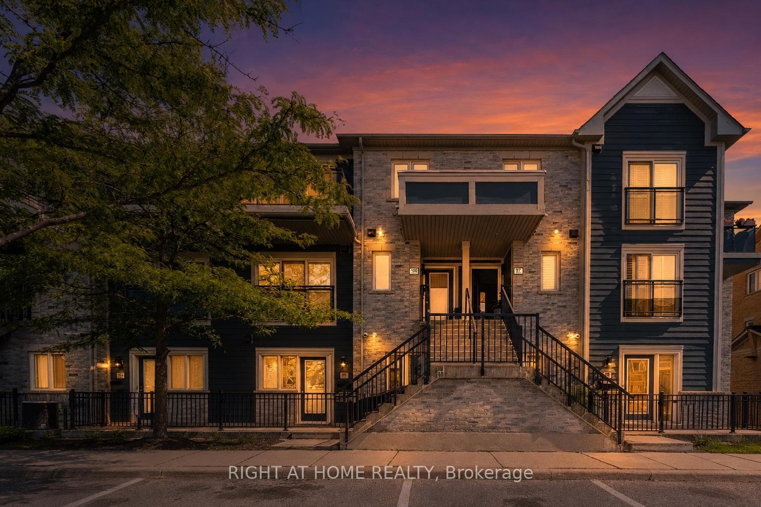 5035 Oscar Peterson Boulevard, Mississauga